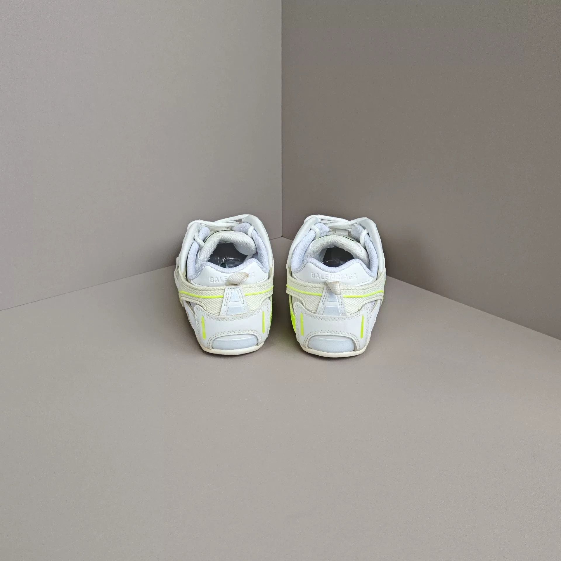 Balenciaga Balenciaga Lowtop Sneakers us_9 Women Size US 9 / IT 39 - 3 Thumbnail