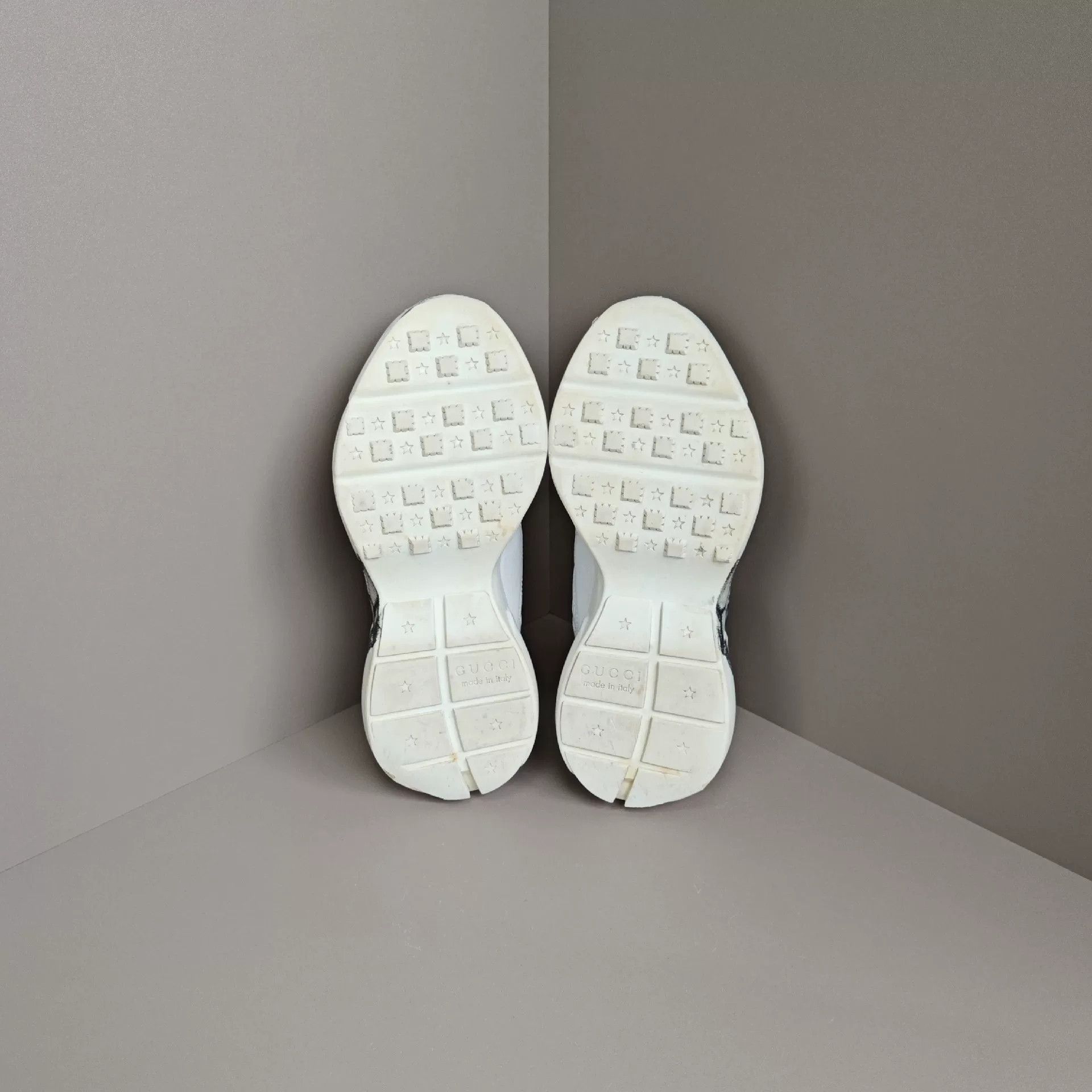 Gucci Gucci Lowtop Sneakers us_5 Women Size US 5 / IT 35 - 5 Thumbnail