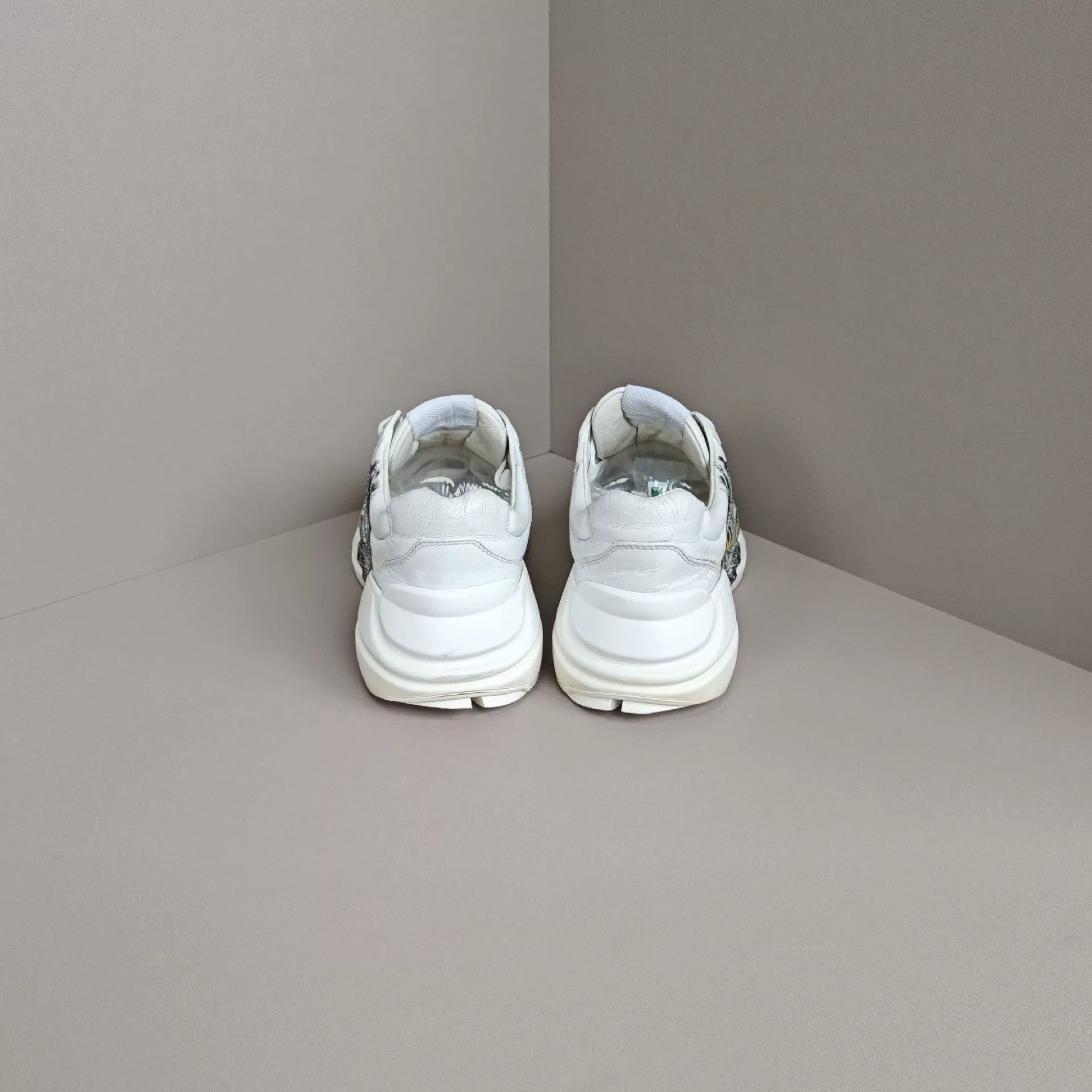 Gucci Gucci Lowtop Sneakers us_5 Women Size US 5 / IT 35 - 3 Thumbnail