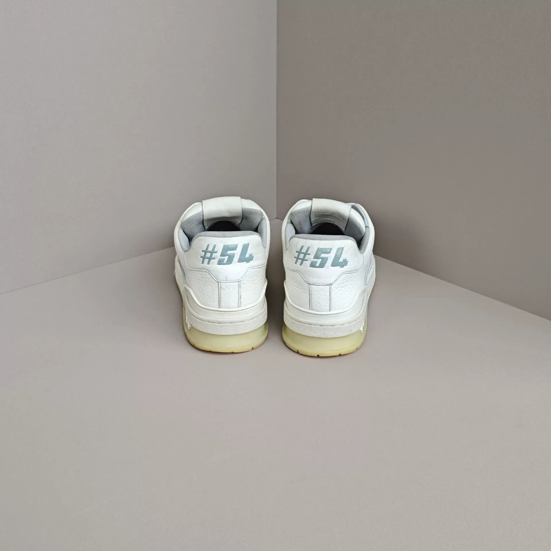 Louis Vuitton Louis Vuitton Training White Lowtop Sneakers 8 Men Size US 8 / EU 41 - 3 Thumbnail