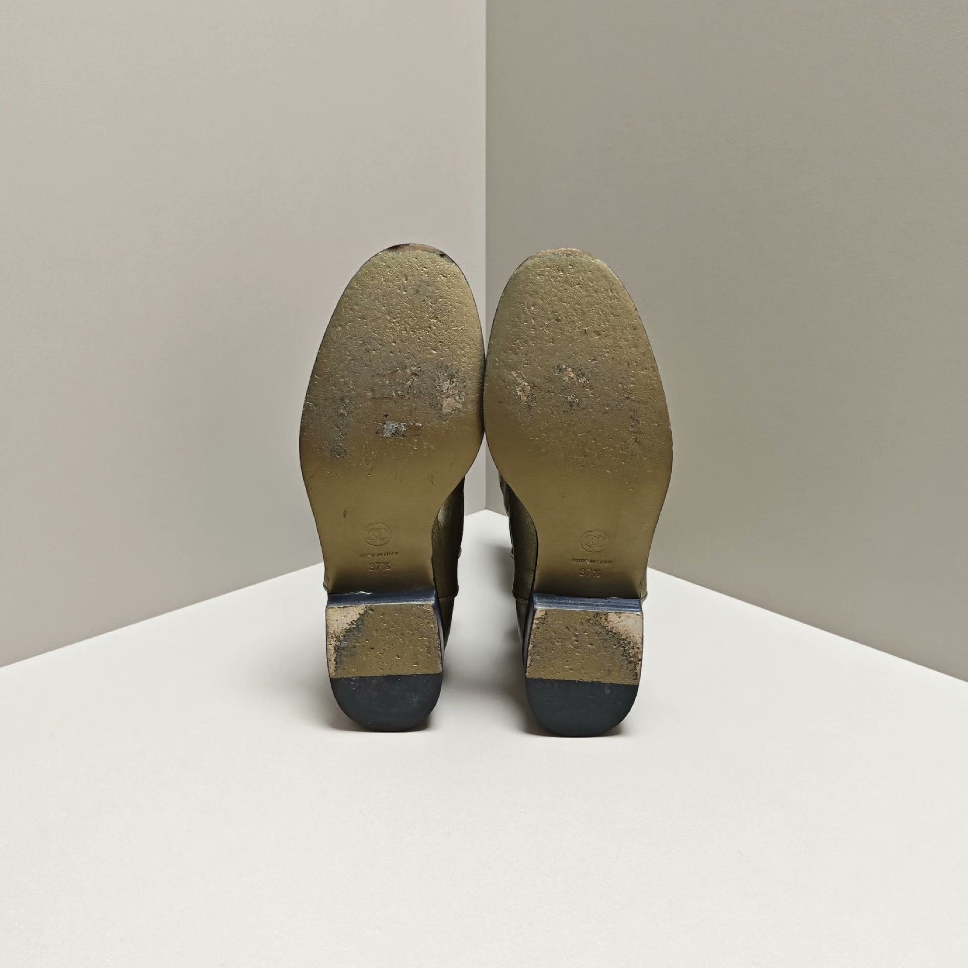 Chanel Chanel Retro Gold Boots us_7 Women Size US 7 / IT 37 - 5 Thumbnail