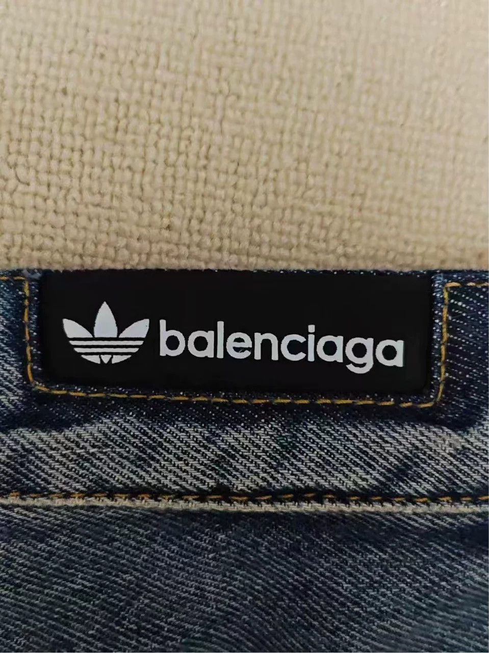 Balenciaga Balenciaga x Adidas Baggy Washed Blue Jeans Size US 31 - 4 Thumbnail