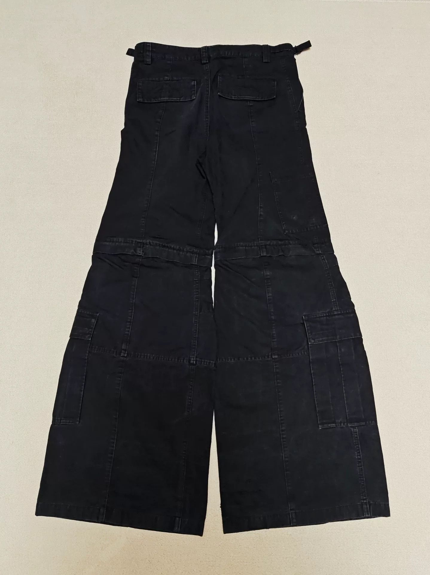 Balenciaga Balenciaga 23FW Flared Cargo Distressed Pants Size US 31 - 3 Thumbnail