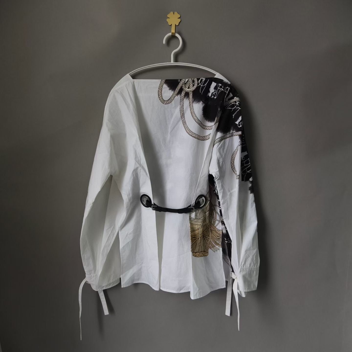 Hermes Hermes Black White Print Back Waist Top Size S / US 4 / IT 40 - 2 Thumbnail