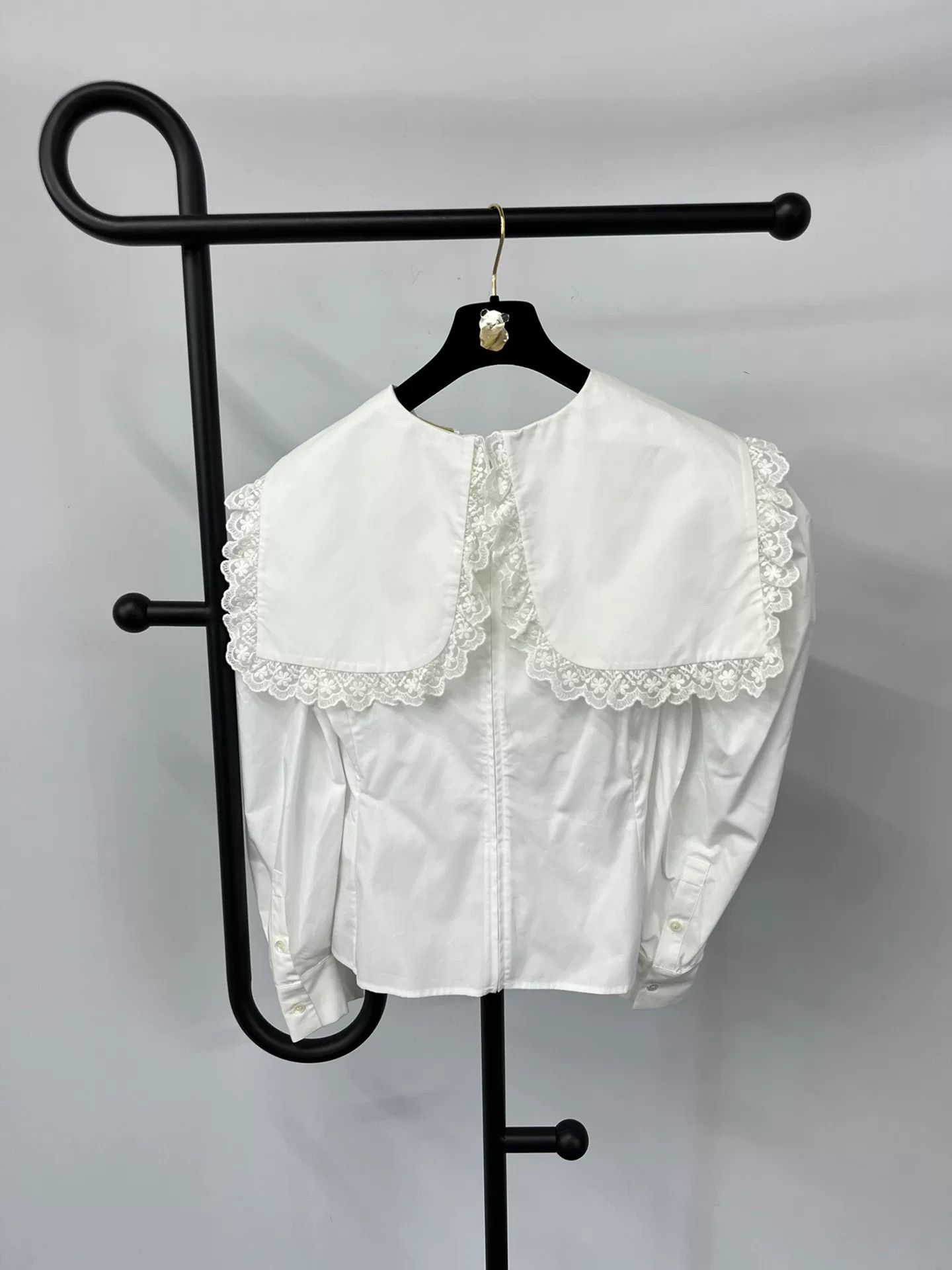 DEN IM by SIKI IM SHUSHU/TONG White Bubble Sleeve Navy Collar Blouse Size M / US 6-8 / IT 42-44 - 3 Thumbnail