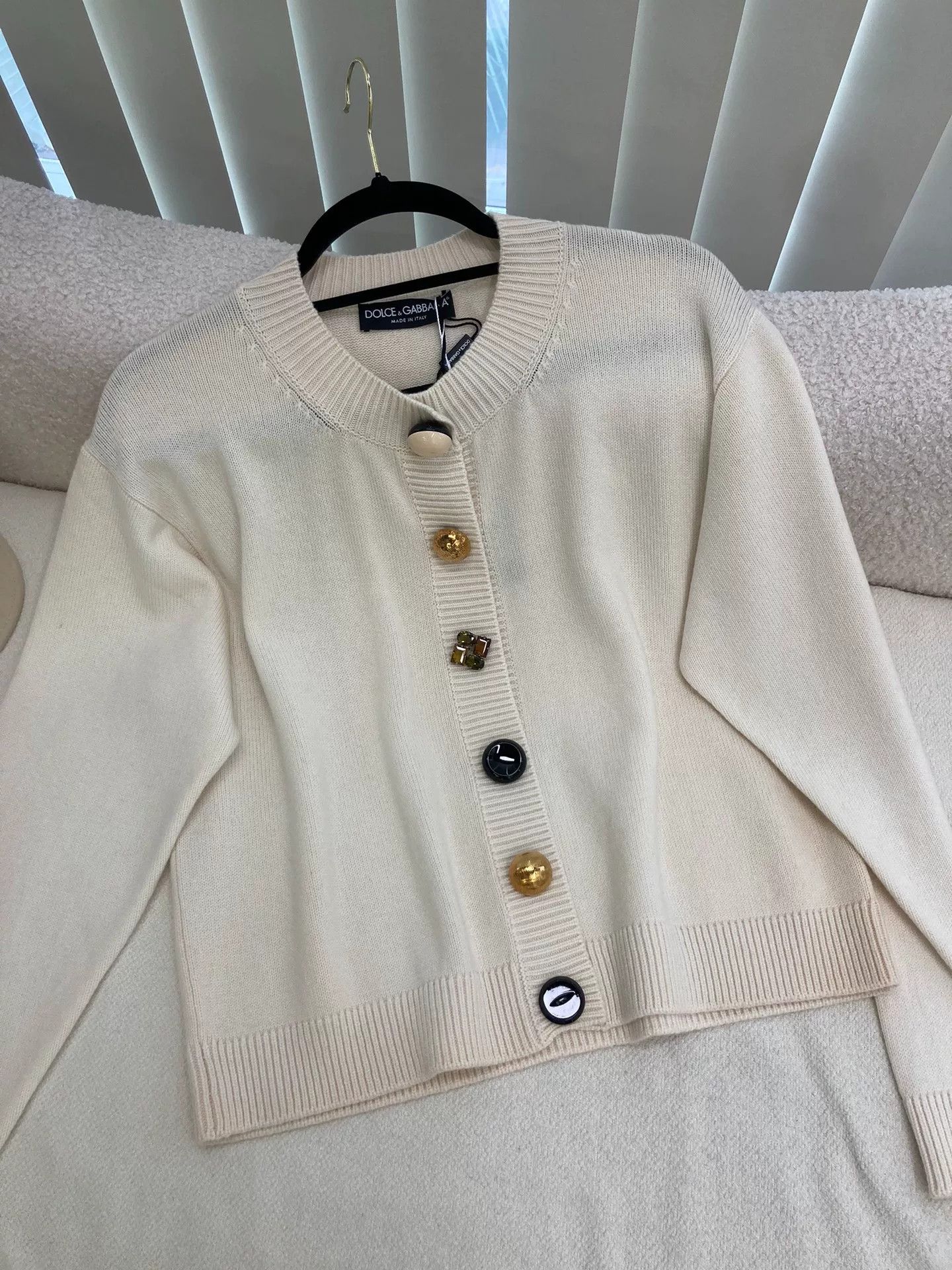 Dolce & Gabbana Dolce&Gabbana White Cashmere Knit Sweater Size M / US 6-8 / IT 42-44 - 2 Thumbnail