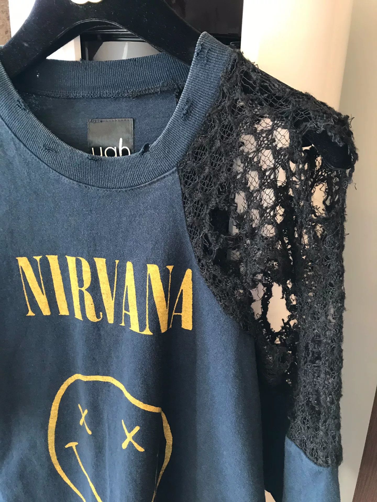 Other Authentic Nirvana Graphic T-shirt Size M / US 6-8 / IT 42-44 - 2 Thumbnail
