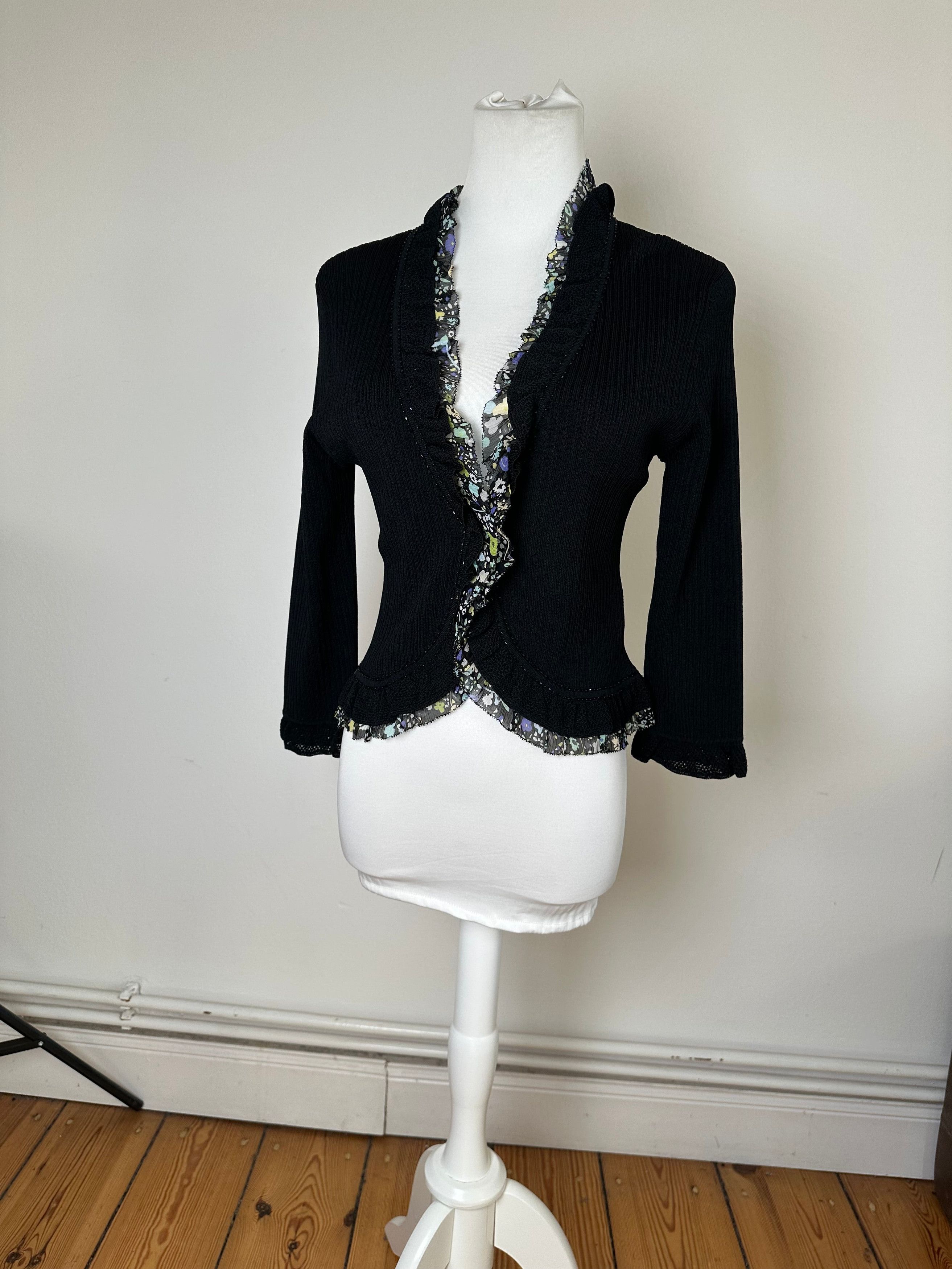 Courreges Vintage Courrèges Ribbed Knit Cardigan Black Floral 38 Size M / US 6-8 / IT 42-44 - 2 Thumbnail