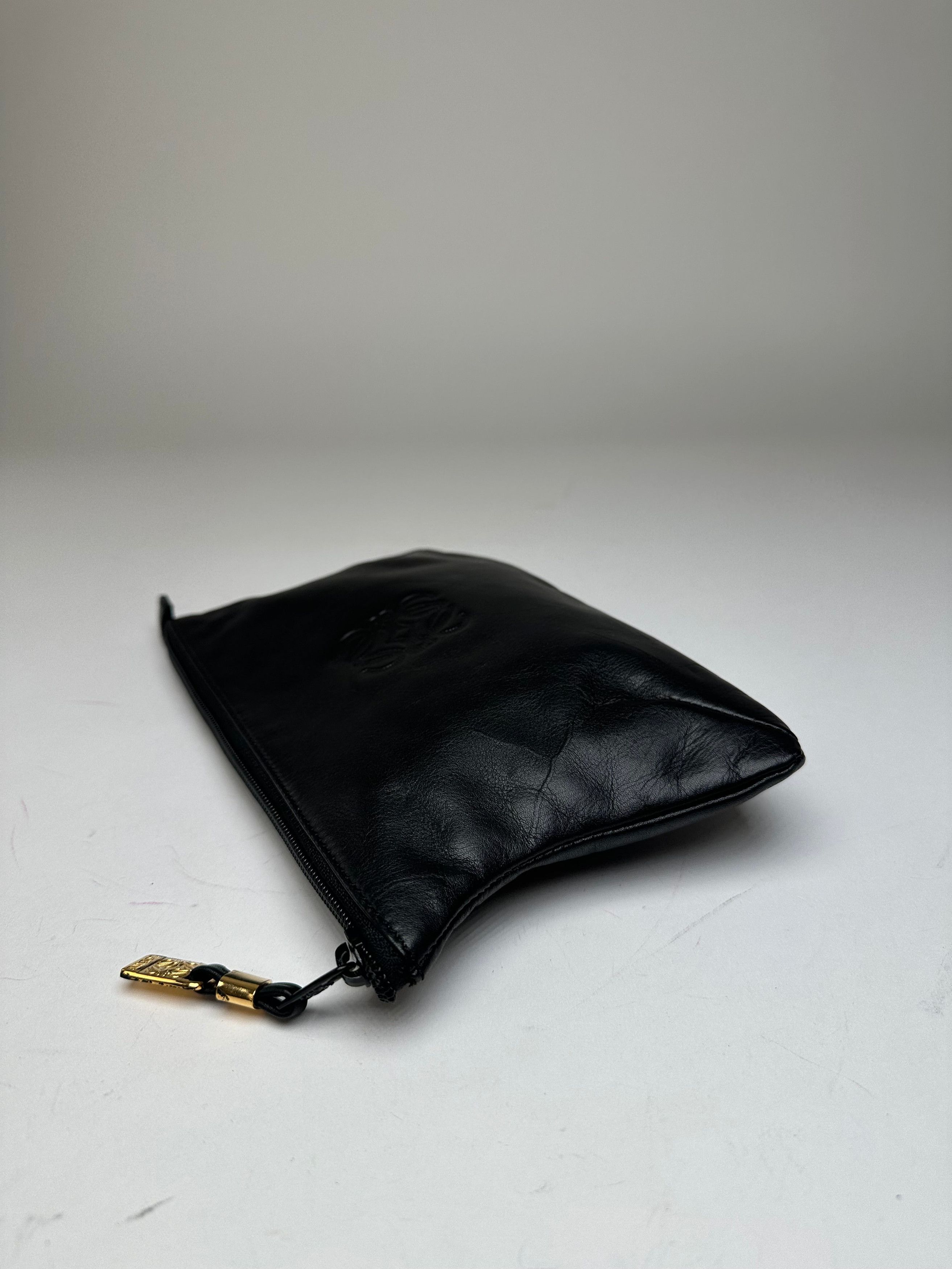 Loewe Vintage Anagram Leather Pouch Clutch Black Size ONE SIZE - 6 Thumbnail