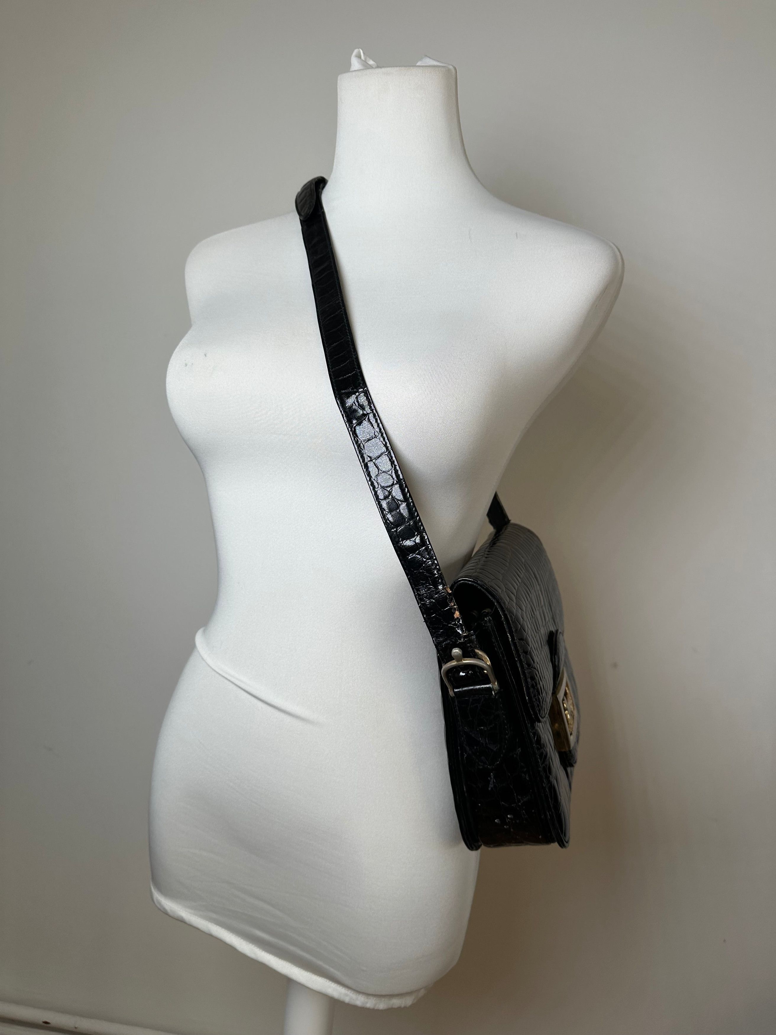 Celine Vintage Croc-Embossed Leather Shoulder Bag Black Size ONE SIZE - 15 Thumbnail