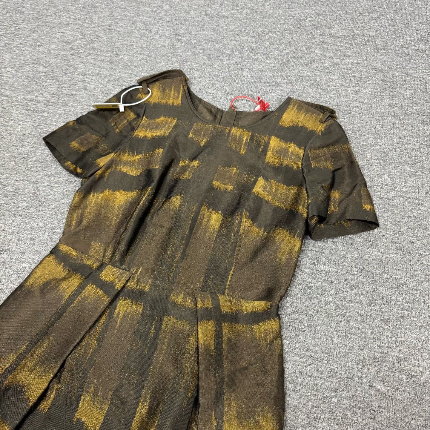 Burberry Burberry Color-Block Runway Short-Sleeve Dress Size M / US 6-8 / IT 42-44 - 3 Thumbnail