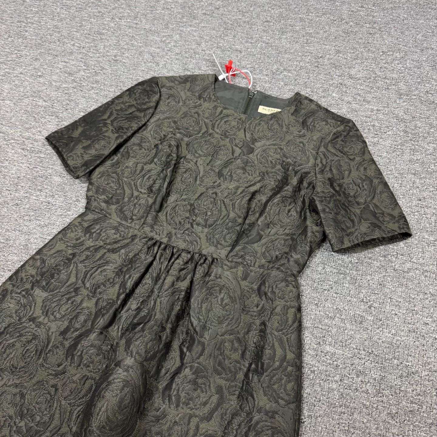 Burberry Burberry Embossed Tweed Short-Sleeve Dress Size M / US 6-8 / IT 42-44 - 3 Thumbnail