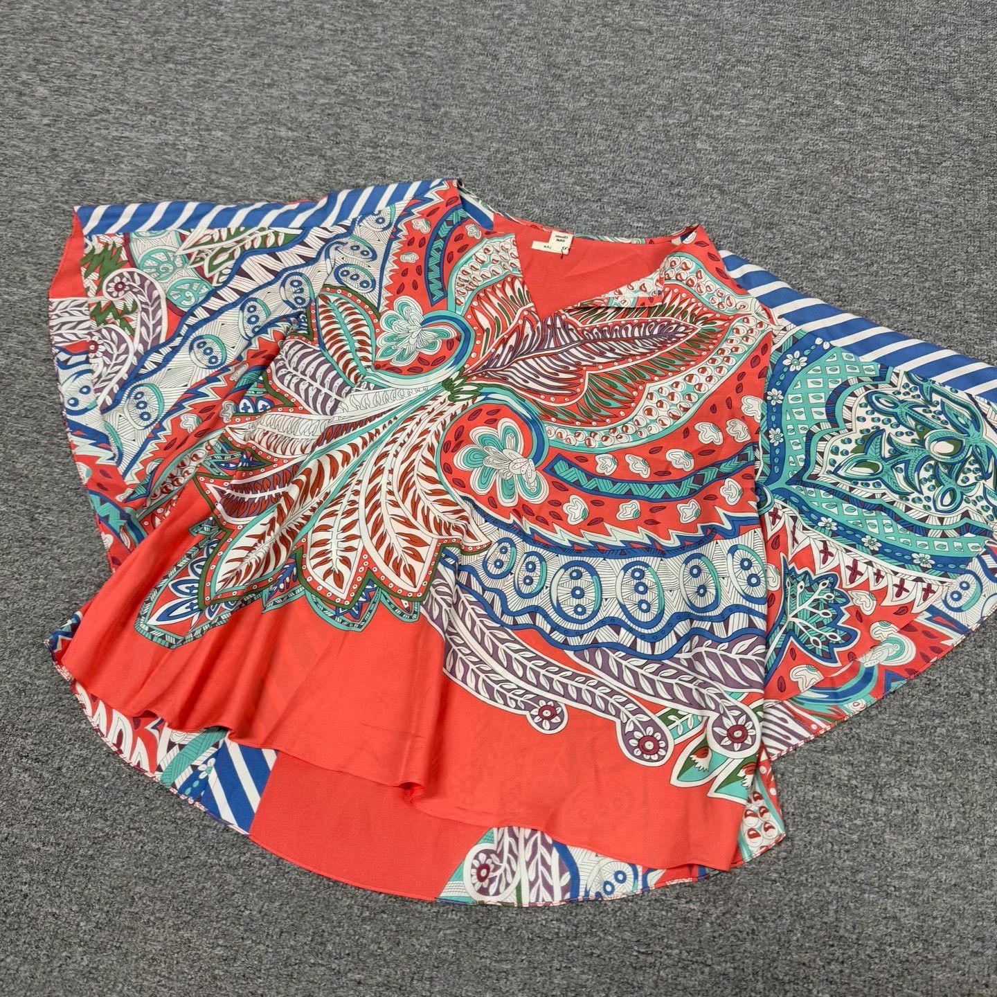 Hermes Hermes Silk V-Neck Short-Sleeve Top Size M / US 6-8 / IT 42-44 - 3 Thumbnail