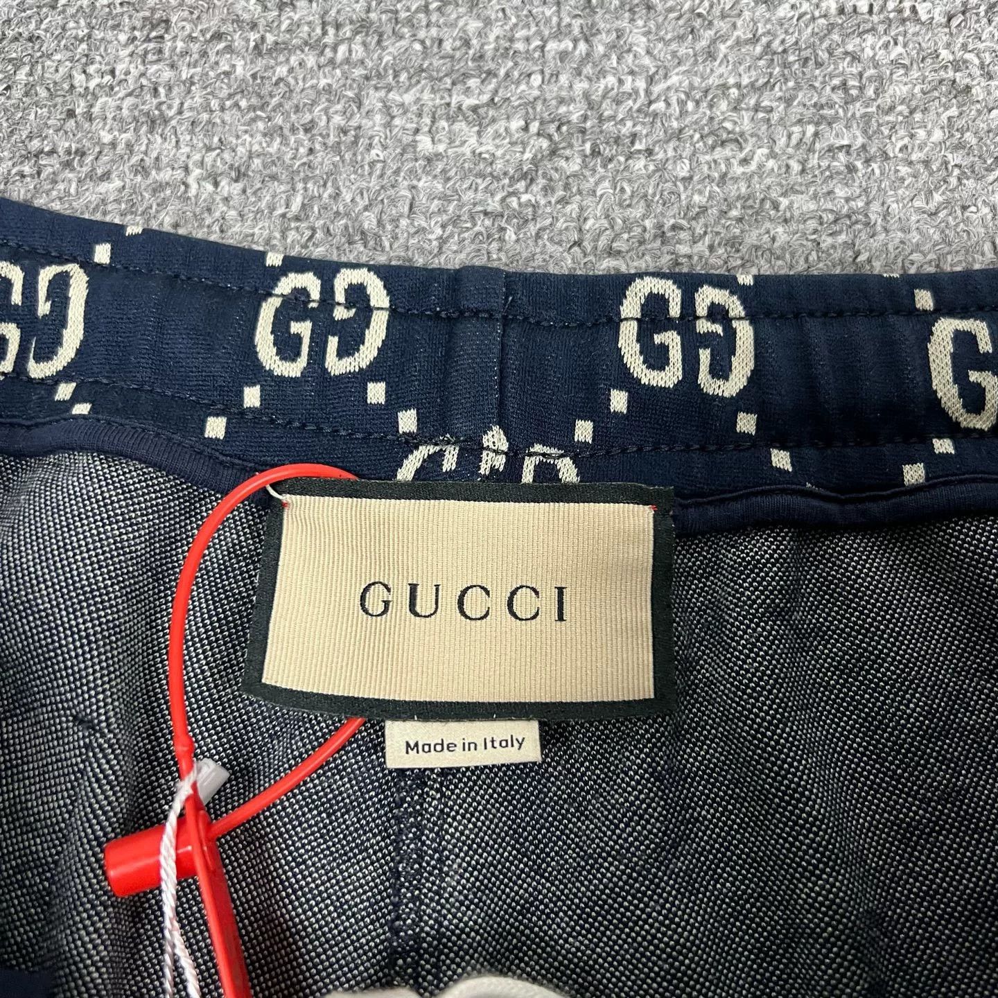 Gucci Gucci GG Monogram Side Stripe Short Size US 31 - 4 Thumbnail