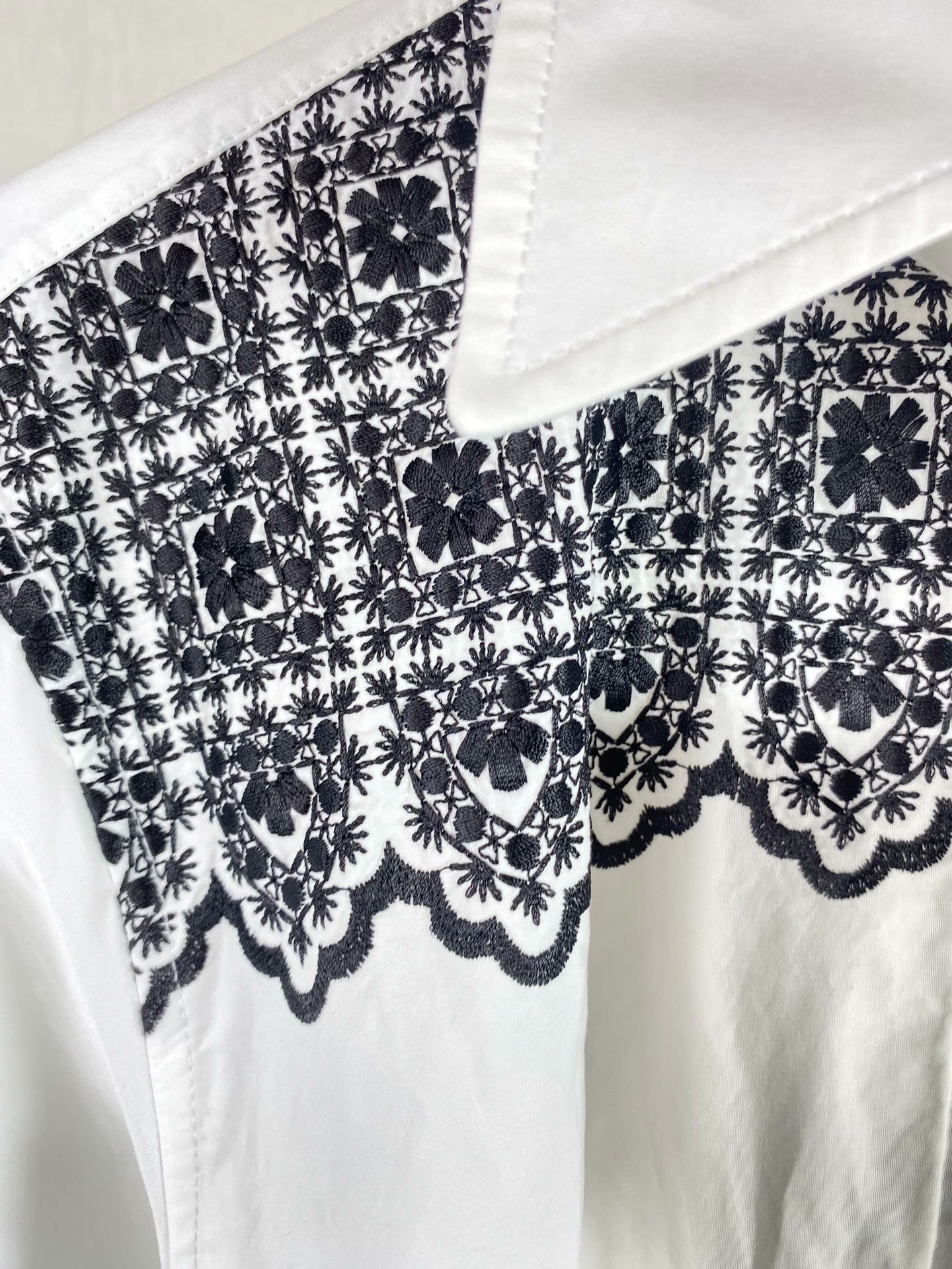 Louis Vuitton LV 24 Shirt Dress Size M / US 6-8 / IT 42-44 - 4 Thumbnail
