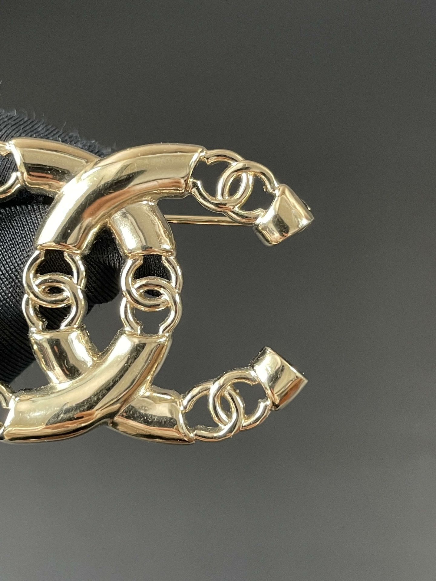 Chanel Chanel Hollow Metal Double C Brooch Size ONE SIZE - 3 Thumbnail