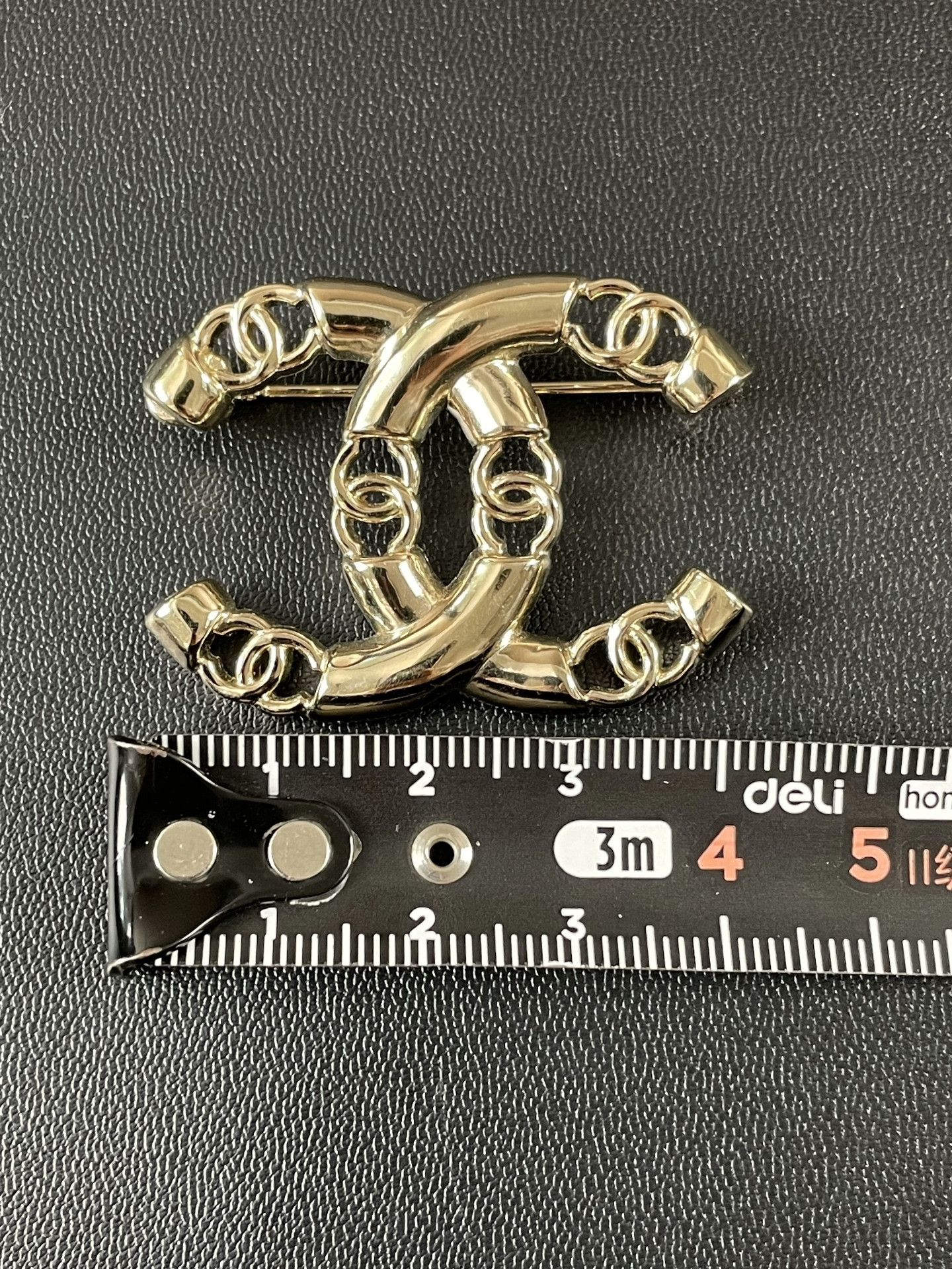 Chanel Chanel Hollow Metal Double C Brooch Size ONE SIZE - 8 Thumbnail