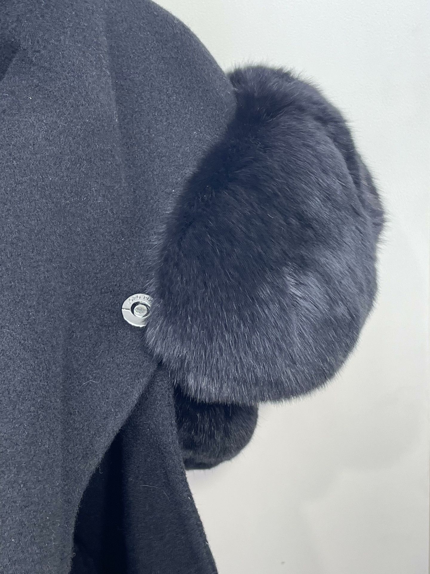 Loro Piana Loro Piana Chinchilla Cashmere Cape Coat Size M / US 6-8 / IT 42-44 - 4 Thumbnail