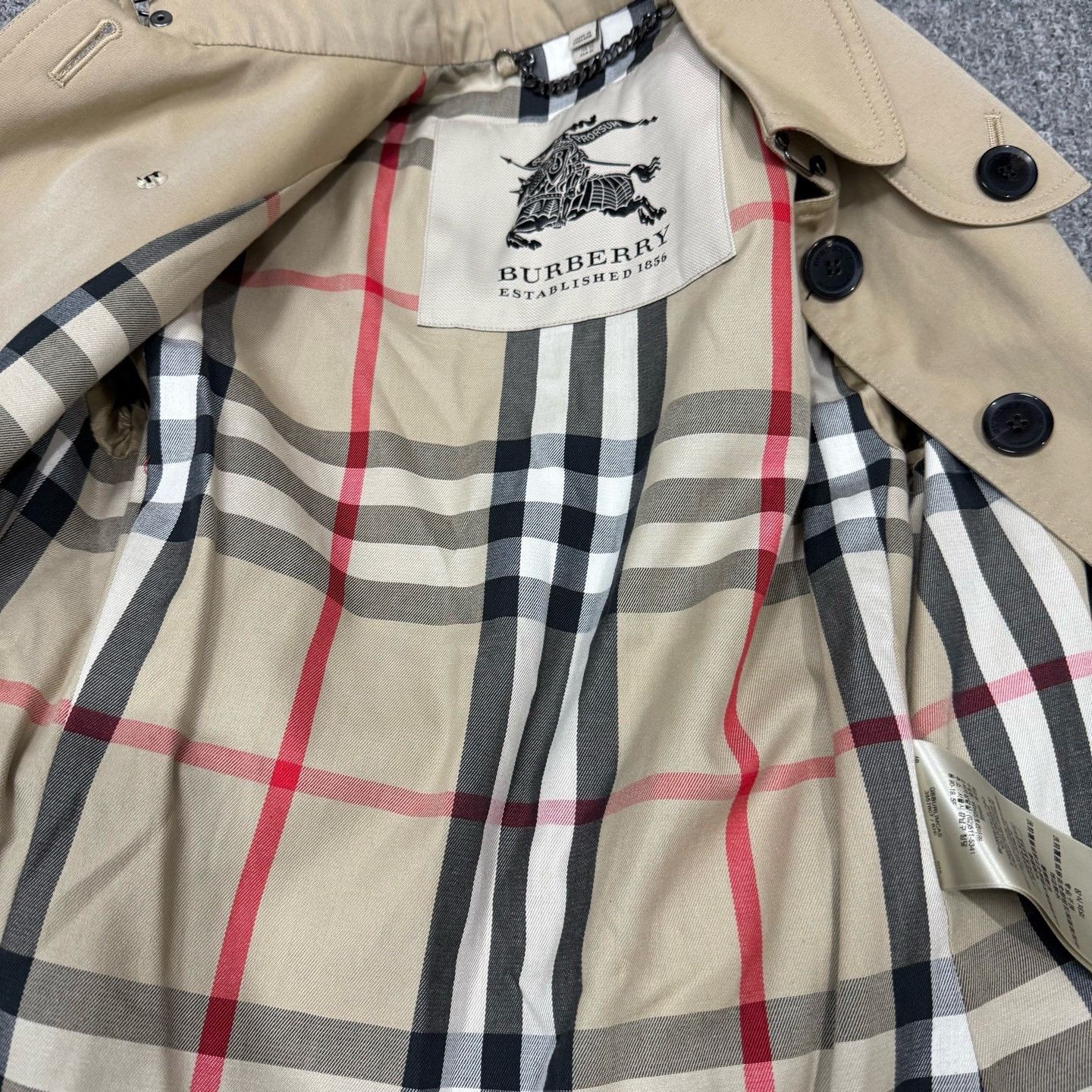 Burberry Burberry Beige Trench Coat UK4 Size M / US 6-8 / IT 42-44 - 4 Thumbnail