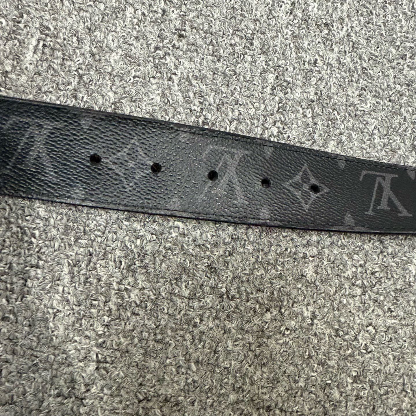 Louis Vuitton Louis Vuitton Black Monogram Belt Silver Buckle Size ONE SIZE - 7 Thumbnail