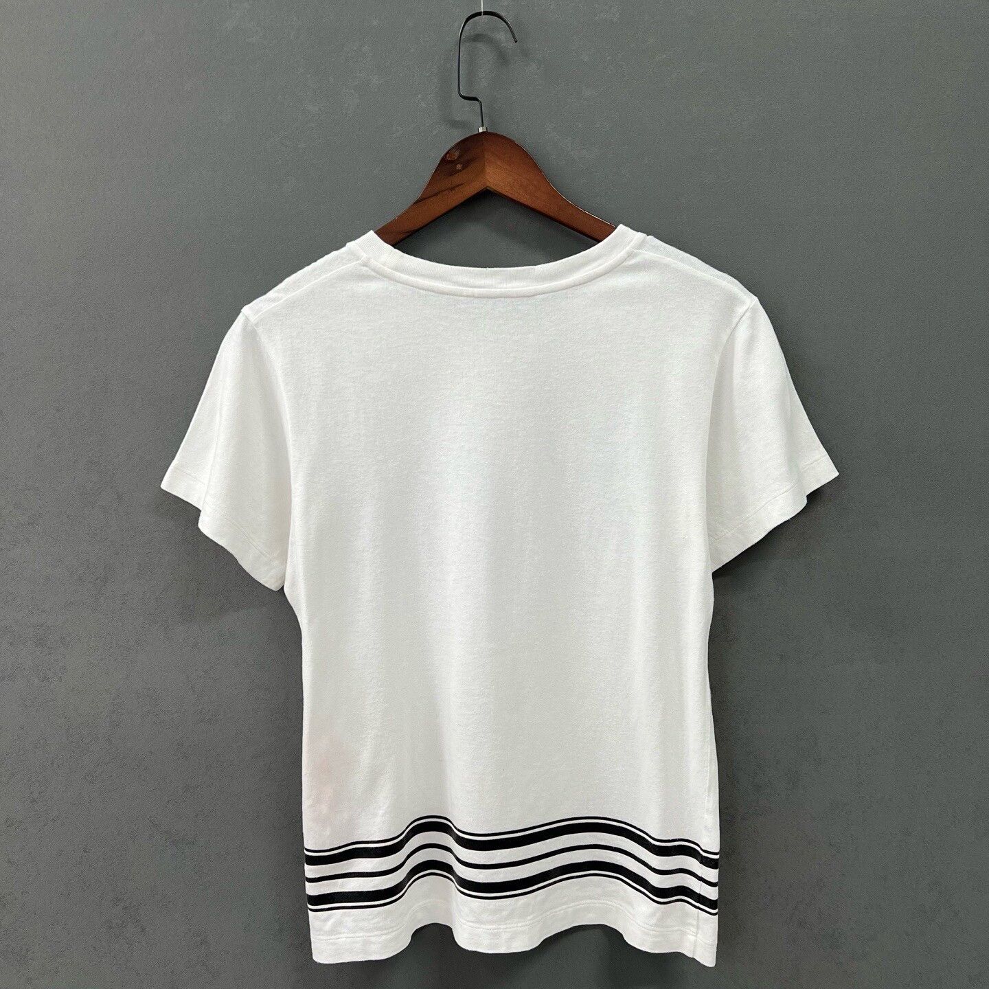 Louis Vuitton Louis Vuitton White Chain Stripe Short-Sleeve Size M / US 6-8 / IT 42-44 - 2 Thumbnail