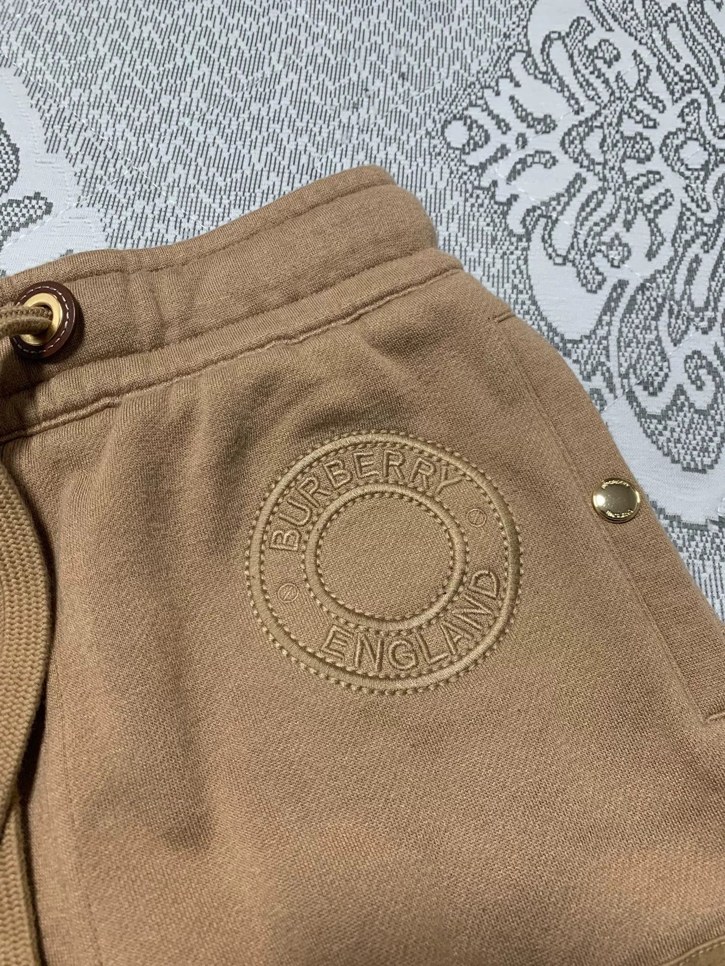 Burberry Burberry Embroidered Round Logo Sweatpants Size US 31 - 3 Thumbnail