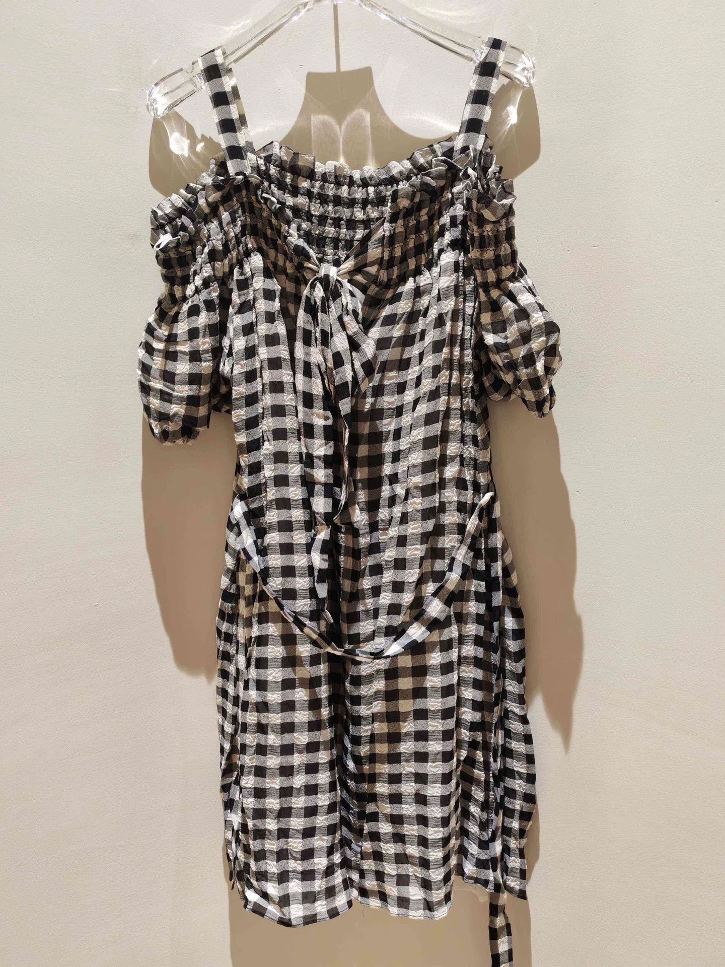 Boutique Moschino Boutique Moschino Black White Plaid Off-Shoulder Dress Size XXS / US 00 / IT 34 - 3 Thumbnail