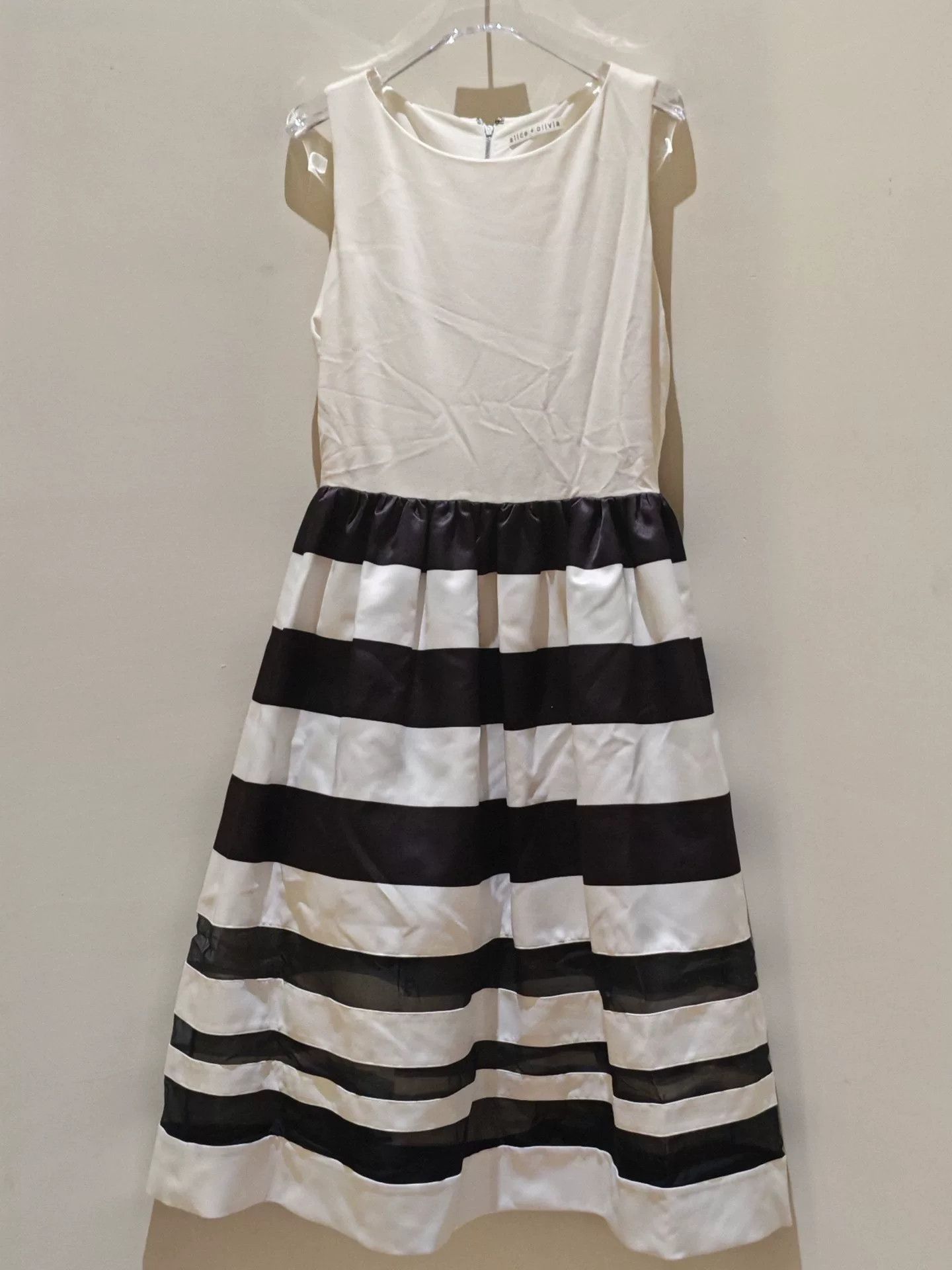 Alice + Olivia Alice + Olivia Black White Stripe Sleeveless Dress Size M / US 6-8 / IT 42-44 - 2 Thumbnail