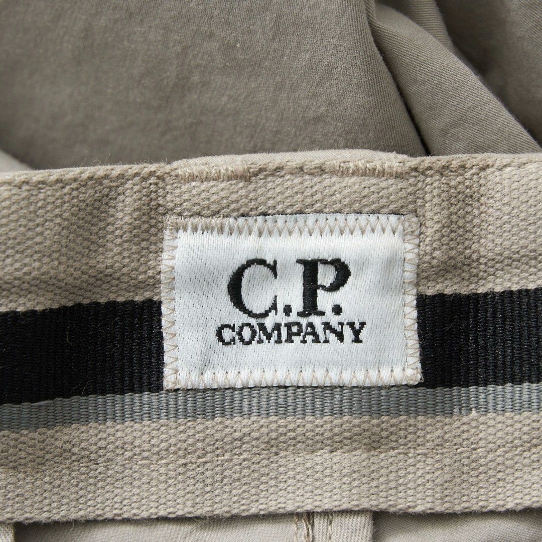 C.P. Company C.P. Company Men's Badge Cargo Shorts Size US 30 / EU 46 - 6 Thumbnail