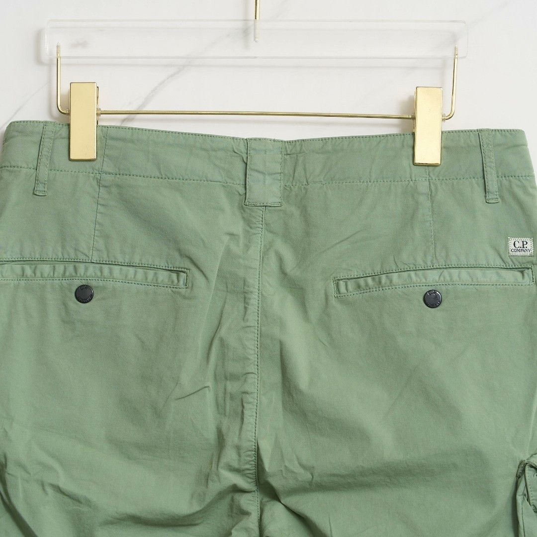 C.P. Company C.P. Company Unisex Cargo Pocket Shorts Size US 34 / EU 50 - 5 Thumbnail