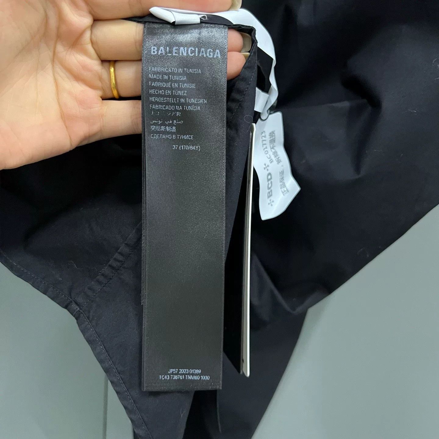 Balenciaga Balenciaga Back Tape Logo Short-Sleeve Shirt Size M / US 6-8 / IT 42-44 - 4 Thumbnail