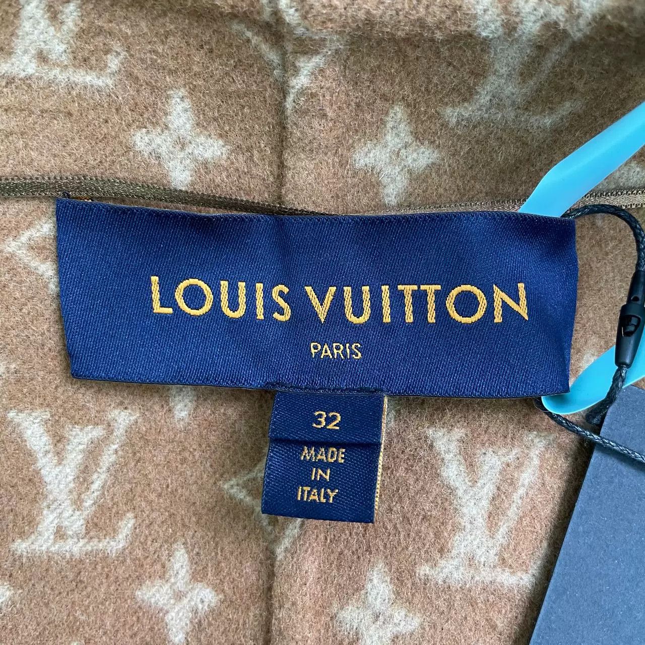 Louis Vuitton Louis Vuitton Monogram Print Coat Size M / US 6-8 / IT 42-44 - 3 Thumbnail
