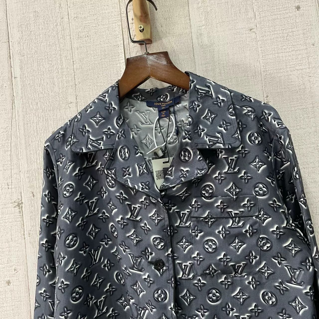 Louis Vuitton Louis Vuitton Monogram Silk Pajamas Size ONE SIZE - 5 Thumbnail
