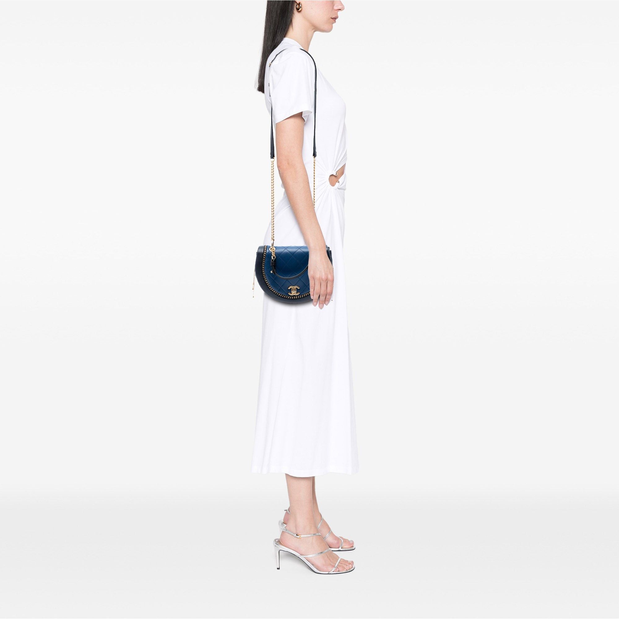 Chanel Small Quilted Lambskin Chain Detail Saddle Bag Size ONE SIZE - 7 Thumbnail