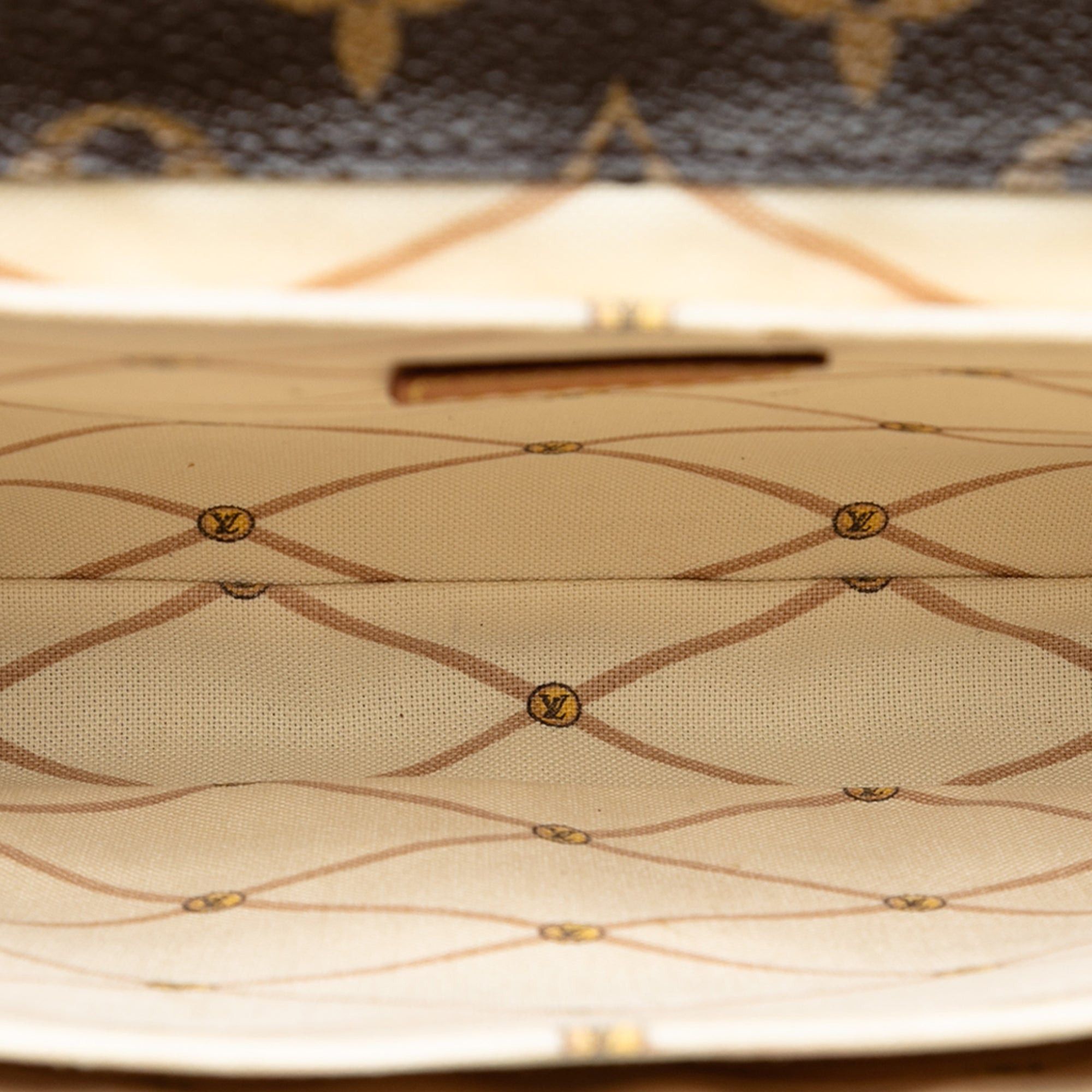 Louis Vuitton Monogram Summer Trunks Pochette Metis Size ONE SIZE - 4 Thumbnail