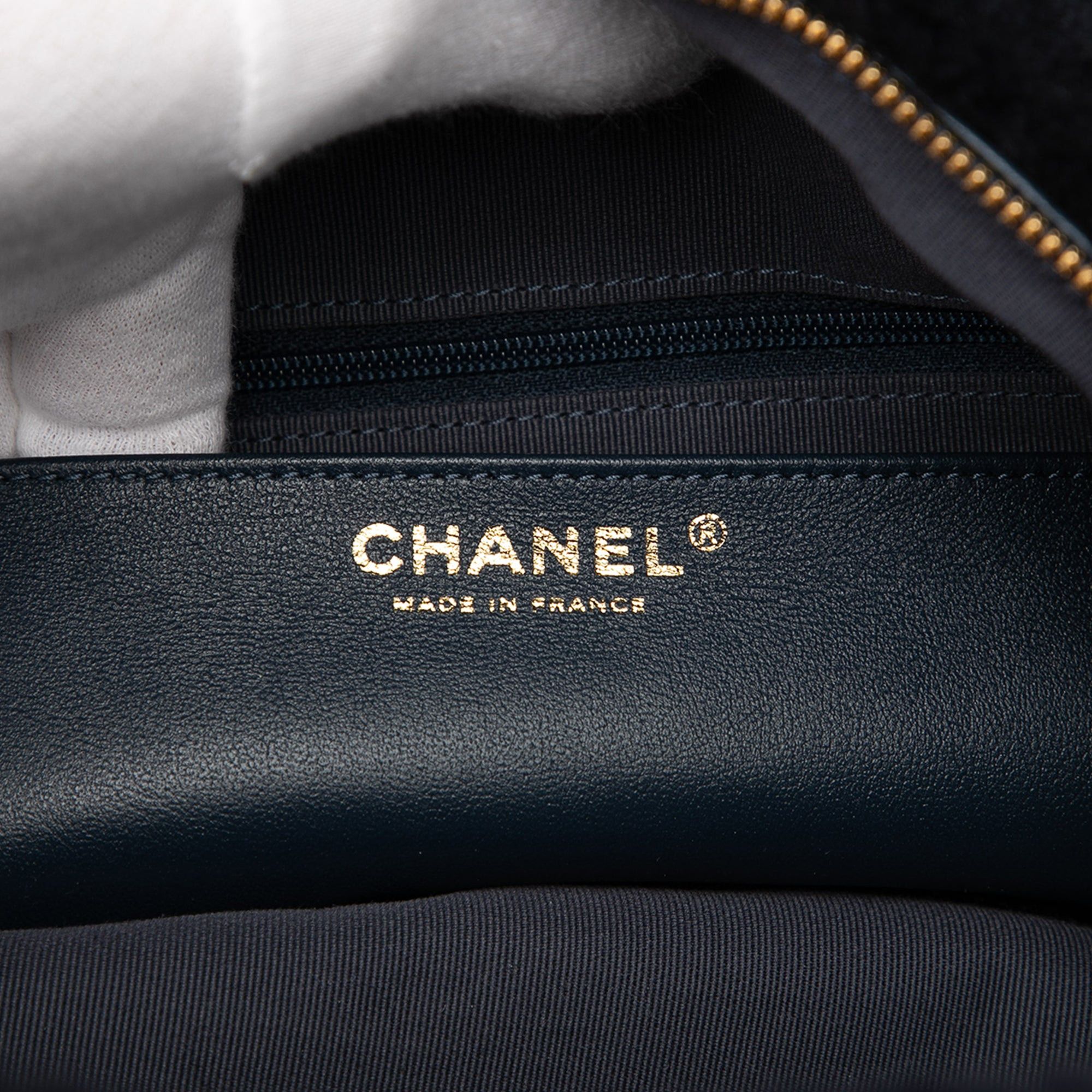 Chanel Coco Neigh Large Quilted Shearling Bowling Bag Size ONE SIZE - 5 Thumbnail
