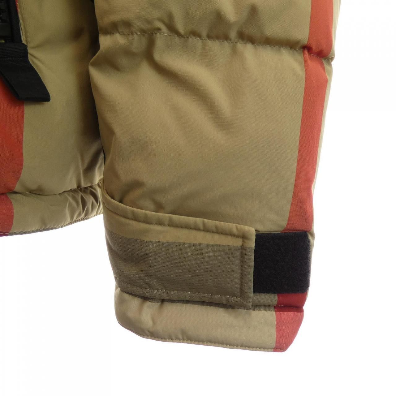 Burberry Burberry Burberry Down Jacket Textile Outerwear 80331151 DUTY FREE for USA Size ONE SIZE - 7 Thumbnail