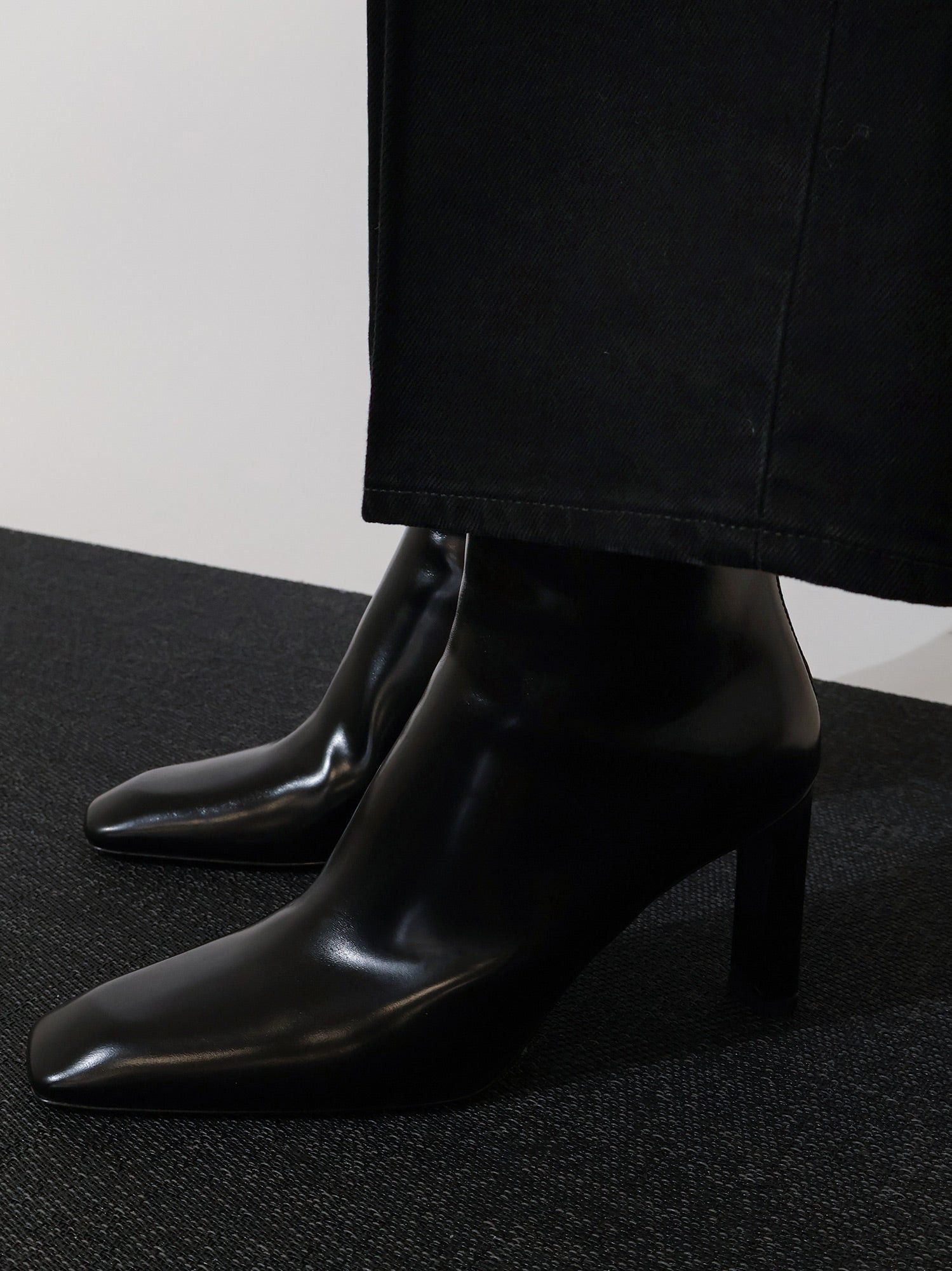 Toteme Leather Boots Size US 9 / IT 39 - 2 Thumbnail
