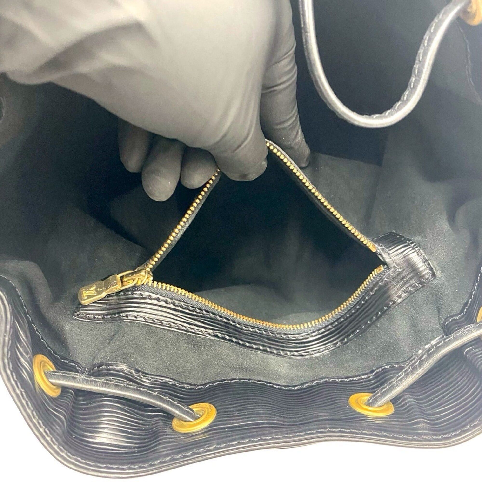 Louis Vuitton LOUIS VUITTON Vintage Petit Noé Epi Leather Semi-Shoulder Bag / One-Shoulder Bag, Noir (26221) Size ONE SIZE - 10 Thumbnail
