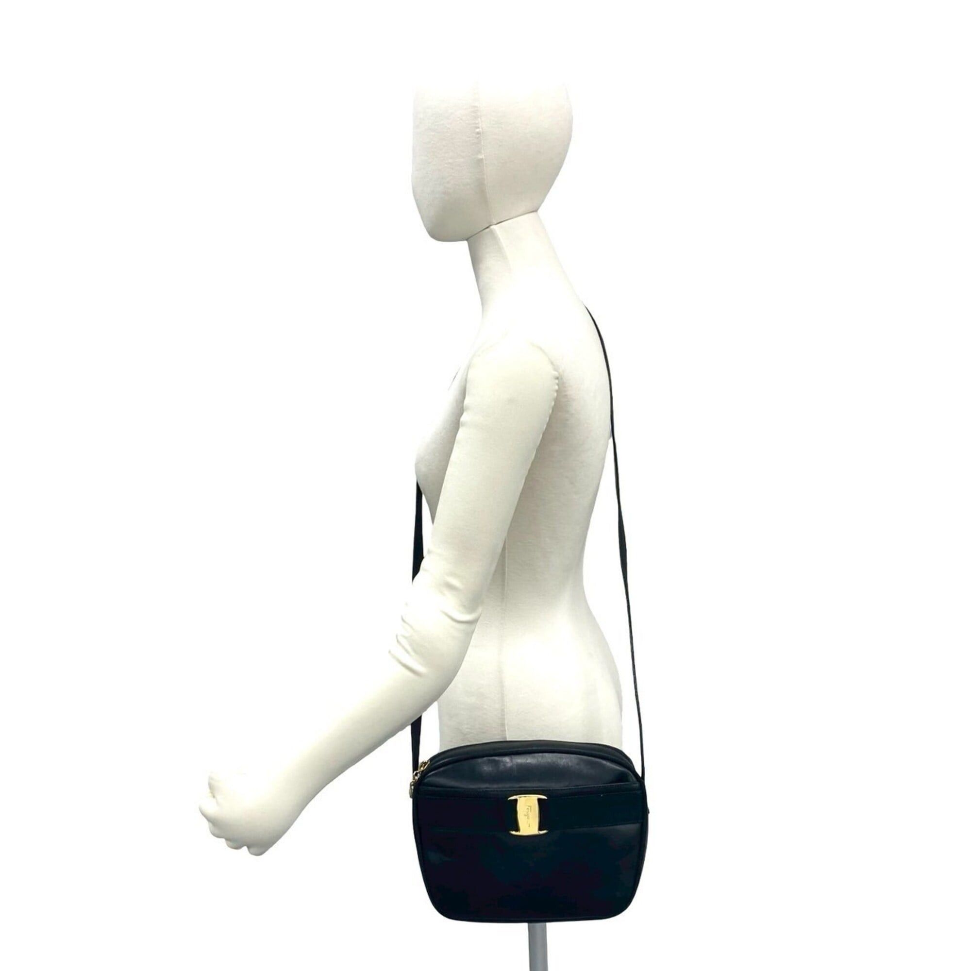 Salvatore Ferragamo Salvatore Ferragamo Vara Ribbon Leather Shoulder Bag/Pouch, Black, 38594 Size ONE SIZE - 2 Thumbnail