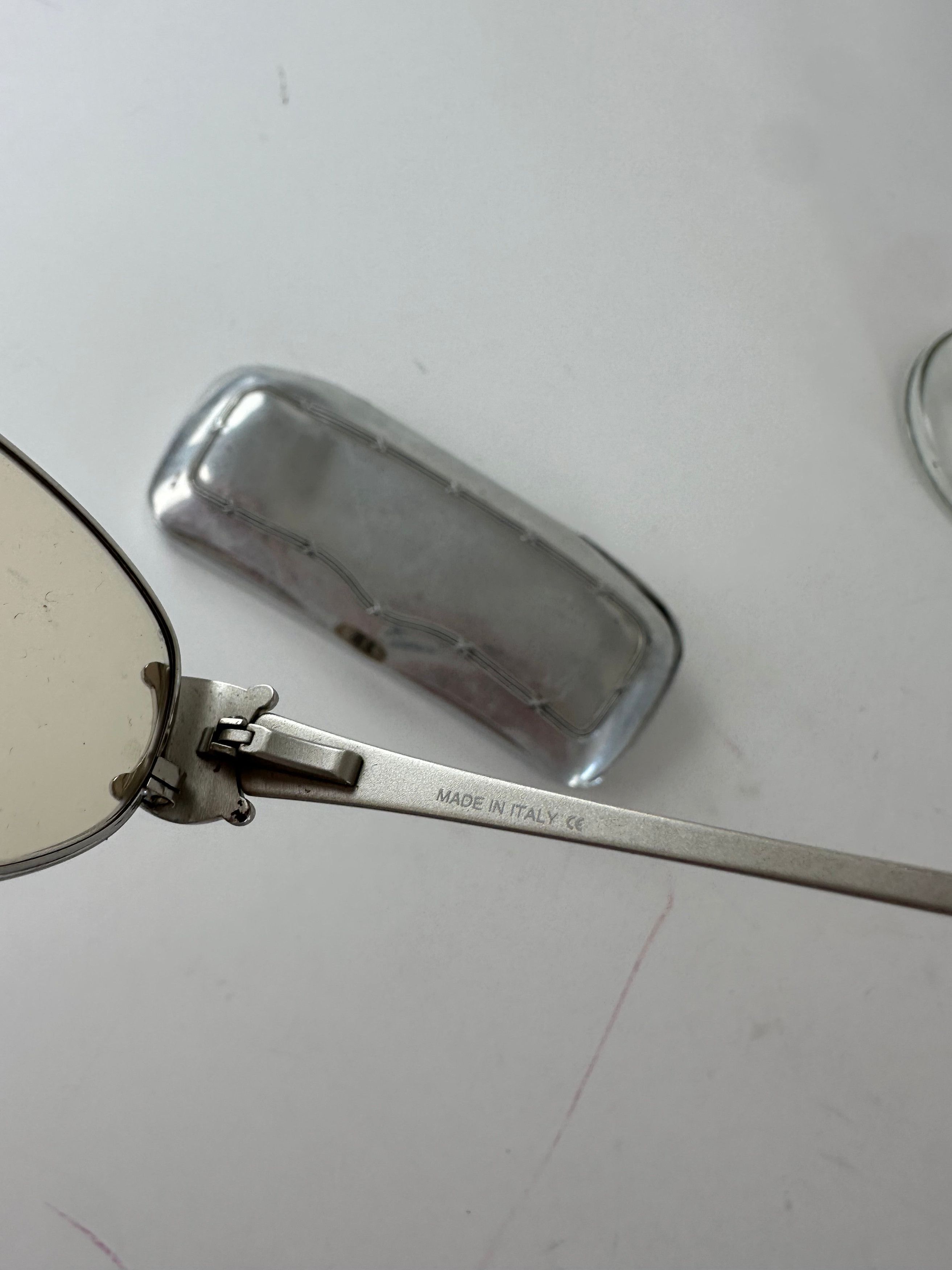 Celine Vintage Triomphe Oval Metal Sunglasses Silver Size ONE SIZE - 8 Thumbnail