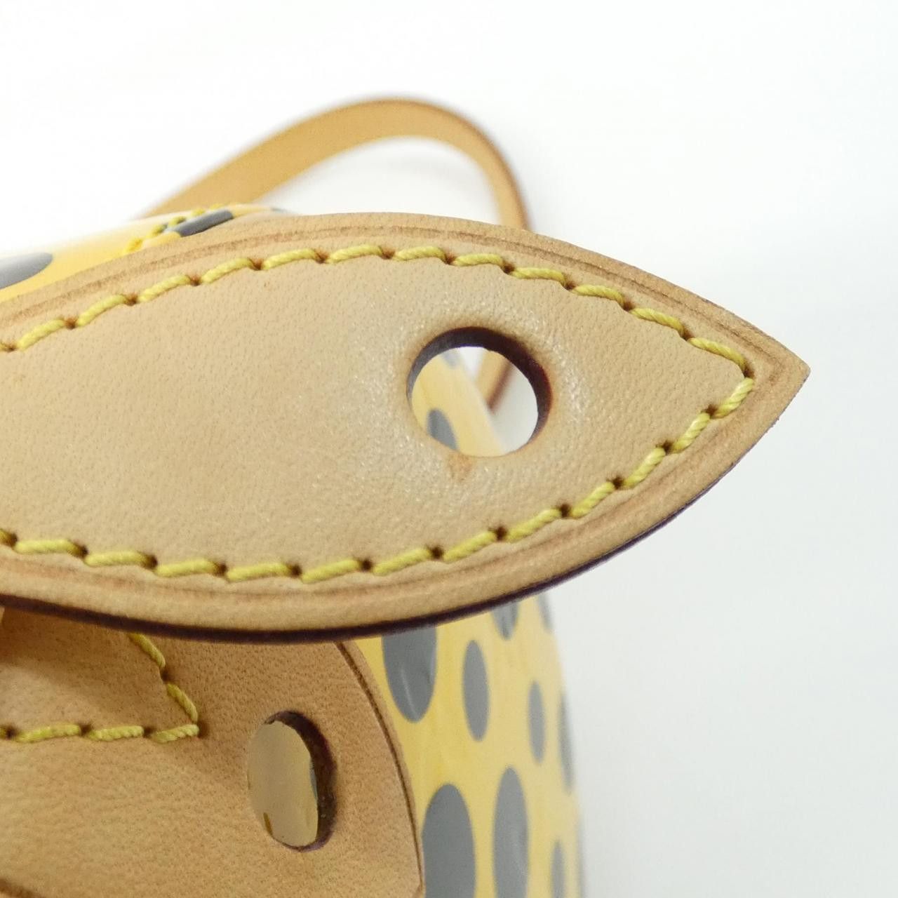 Louis Vuitton Louis Vuitton Louis Vuitton Dot Infinity Yayoi Kusama Vernis Bag Limited Plastic / Synthetic Shoulder Bag M91424 DUTY FREE for USA Size ONE SIZE - 6 Thumbnail
