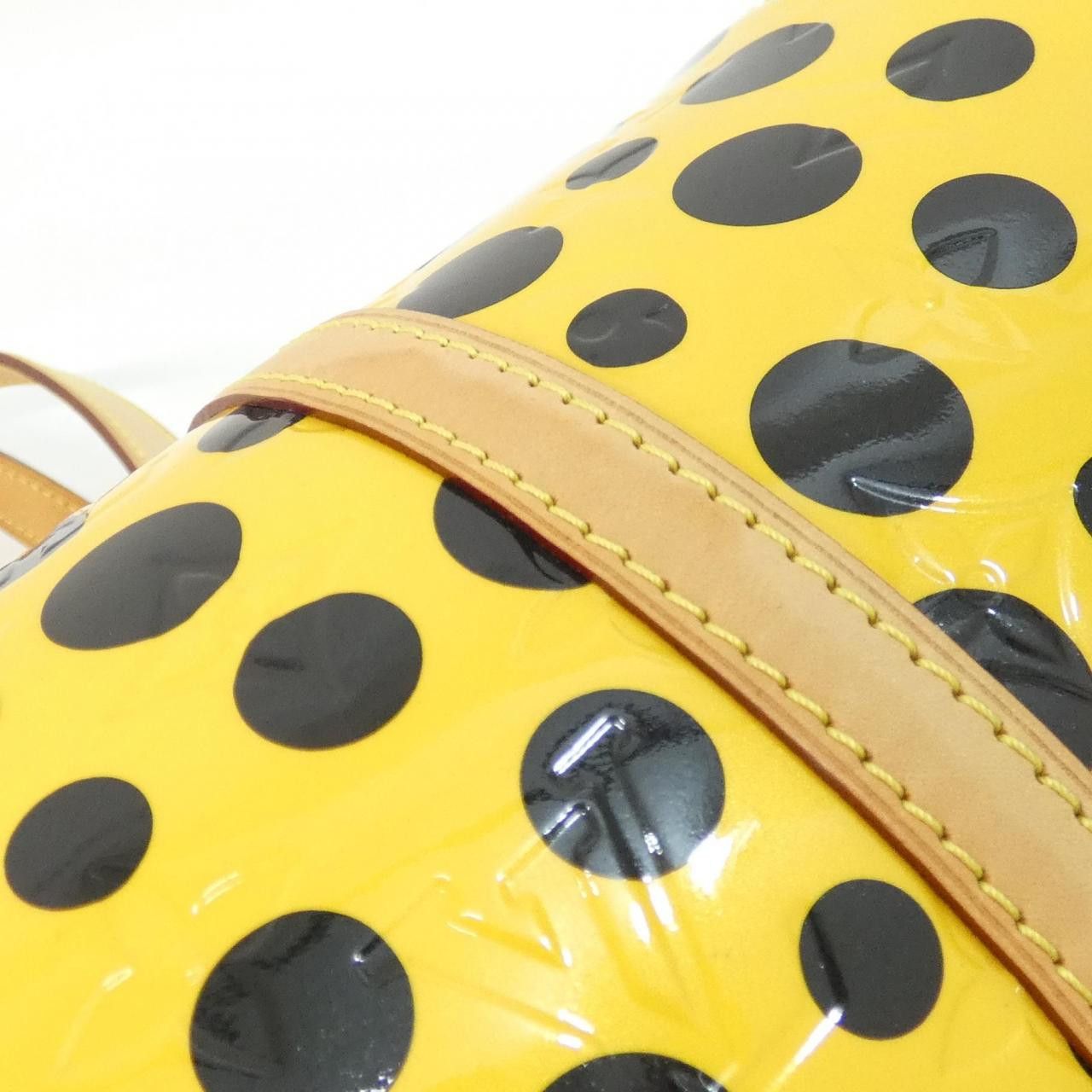 Louis Vuitton Louis Vuitton Louis Vuitton Dot Infinity Yayoi Kusama Vernis Bag Limited Plastic / Synthetic Shoulder Bag M91424 DUTY FREE for USA Size ONE SIZE - 2 Thumbnail
