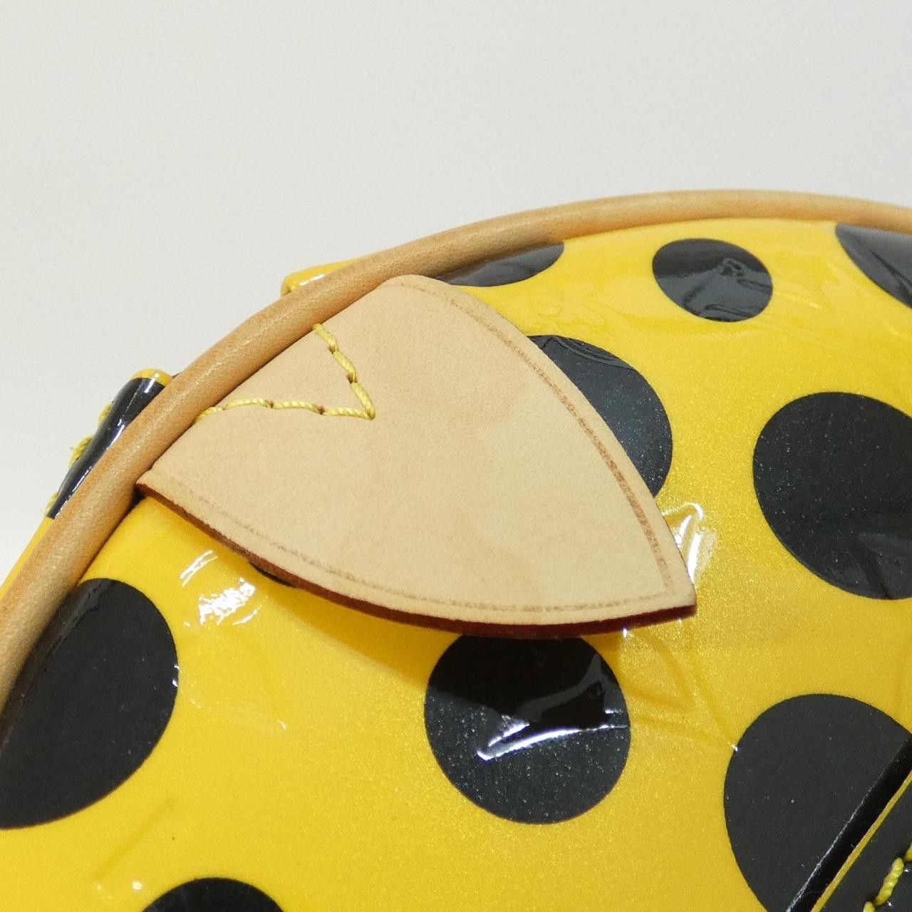 Louis Vuitton Louis Vuitton Louis Vuitton Dot Infinity Yayoi Kusama Vernis Bag Limited Plastic / Synthetic Shoulder Bag M91424 DUTY FREE for USA Size ONE SIZE - 4 Thumbnail