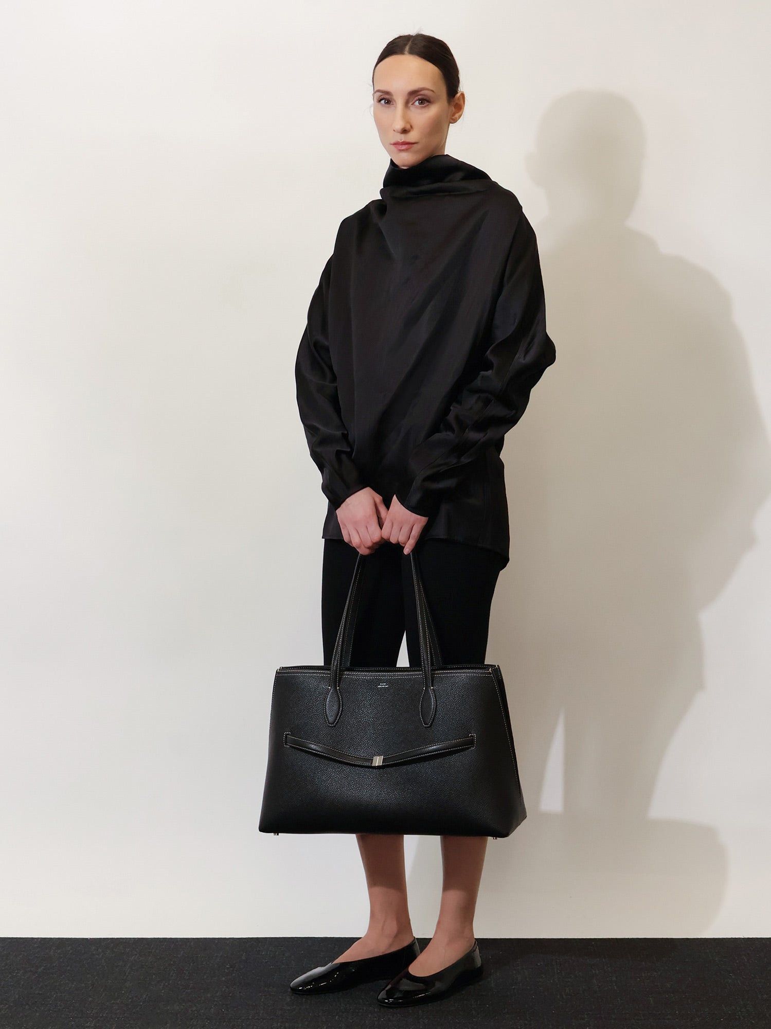 Toteme Leather Shoulder Bag With Lettering Logo On The Front Size ONE SIZE - 5 Thumbnail