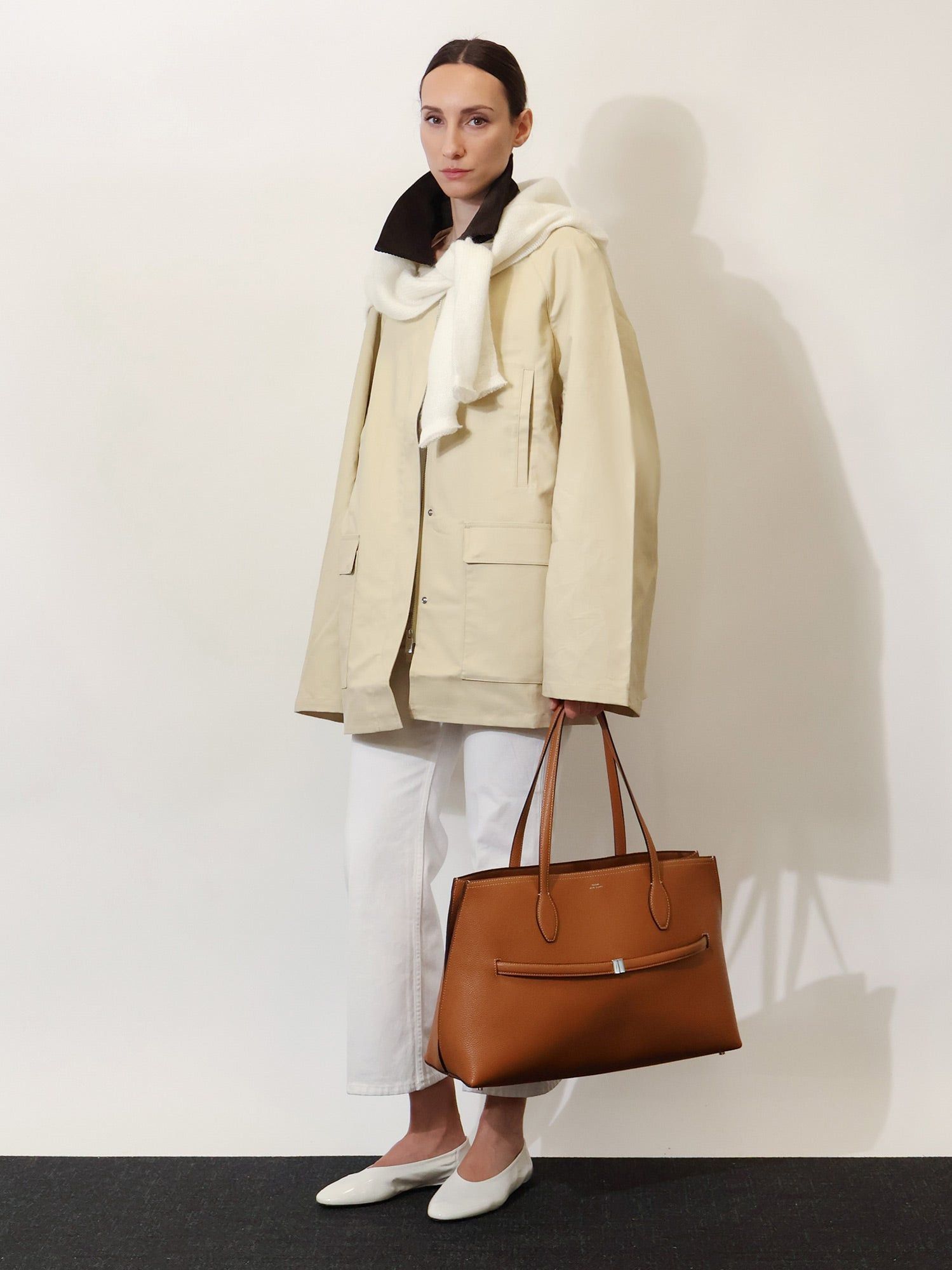 Toteme Leather Shoulder Bag With Lettering Logo On The Front Size ONE SIZE - 5 Thumbnail
