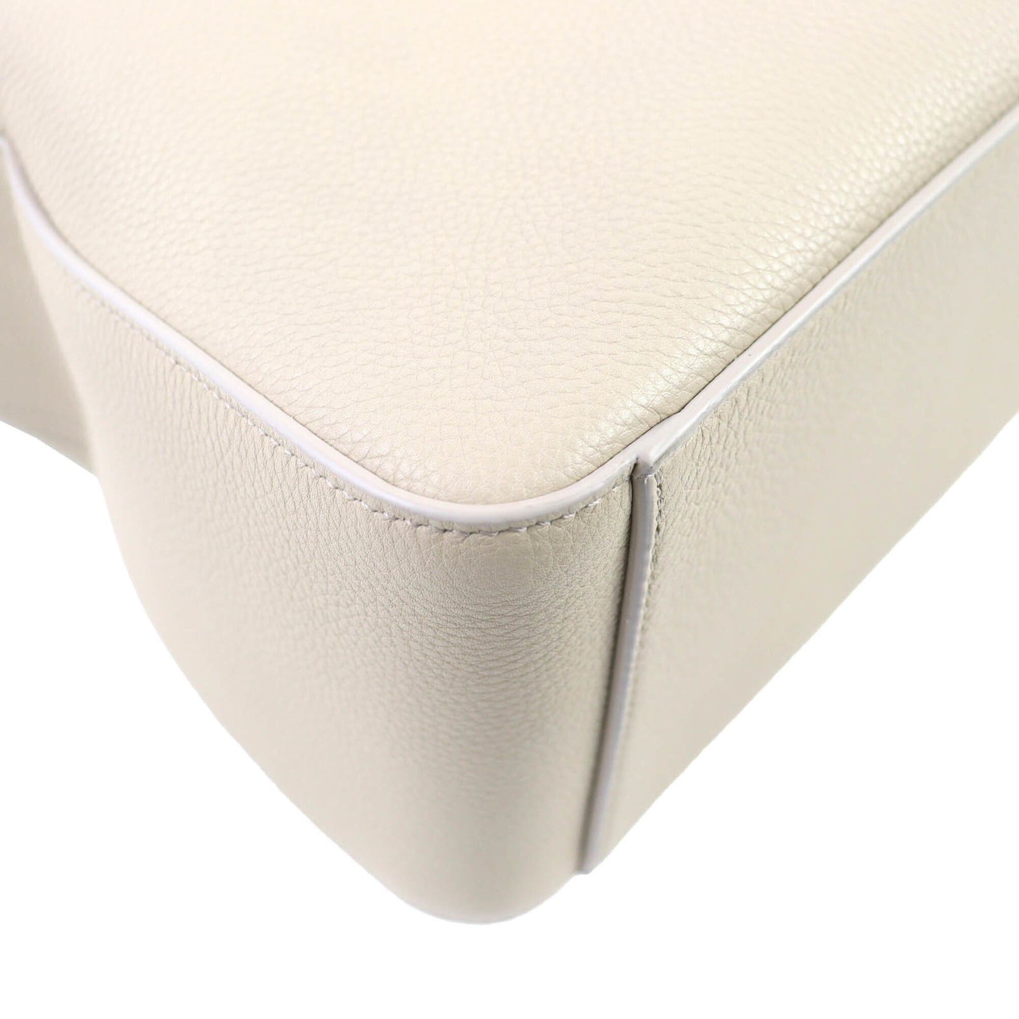 Salvatore Ferragamo Salvatore Ferragamo FERRAGAMO 219861 Tote Bag M Calf Leather with Clochette, Can be Carried on Shoulder, Light Beige, Comes Dust Bag, Made in Italy, Women's Size ONE SIZE - 6 Thumbnail