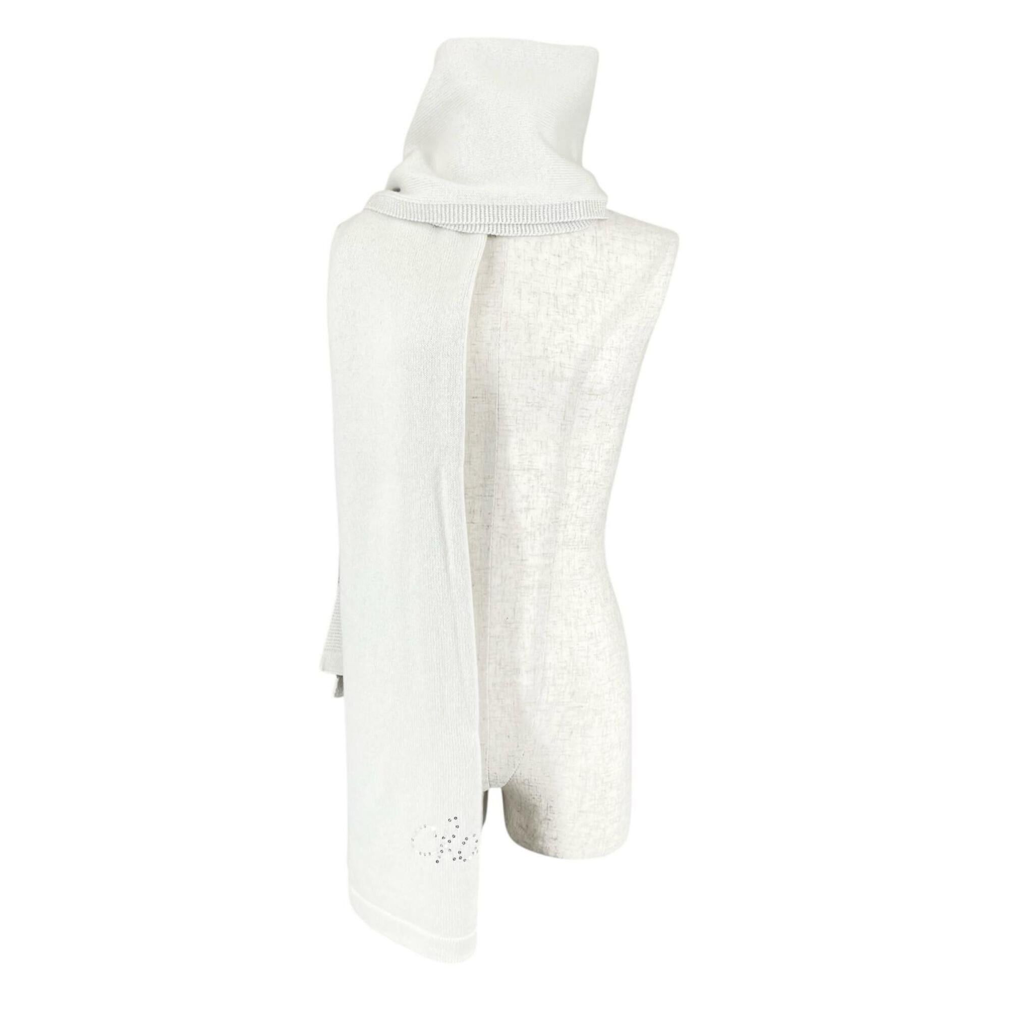 Chanel CHANEL cashmere sequined logo design stole/scarf, white, made in Italy, for women. Size ONE SIZE - 2 Thumbnail