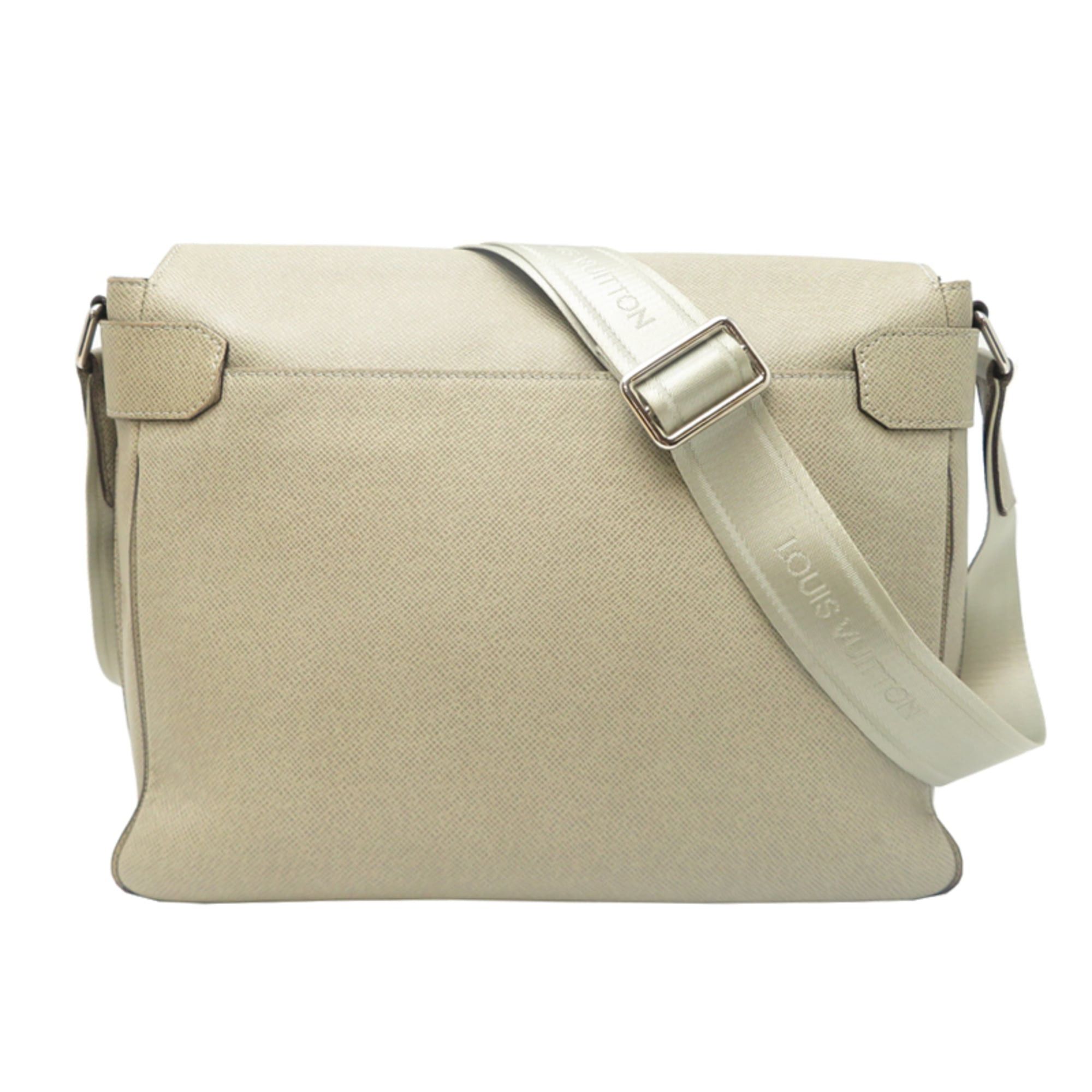 Louis Vuitton Louis Vuitton Roman MM Women's/Men's Shoulder Bag M32625 Taiga Polaire Size ONE SIZE - 2 Thumbnail
