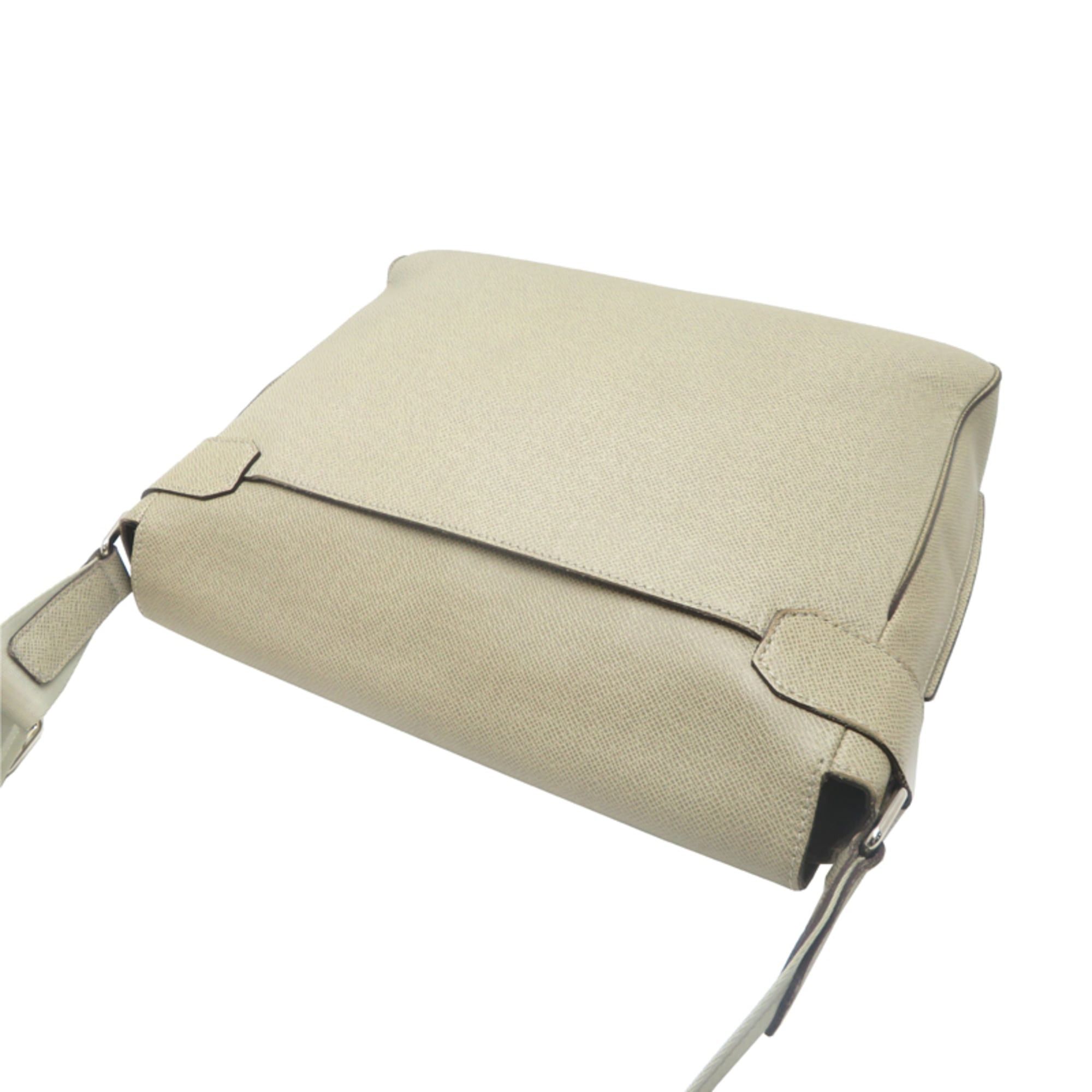 Louis Vuitton Louis Vuitton Roman MM Women's/Men's Shoulder Bag M32625 Taiga Polaire Size ONE SIZE - 4 Thumbnail